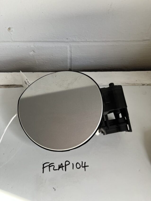 Vauxhall Astra 2010-2015 5 Door Hatchback Fuel Filler Flap – Silver Z176