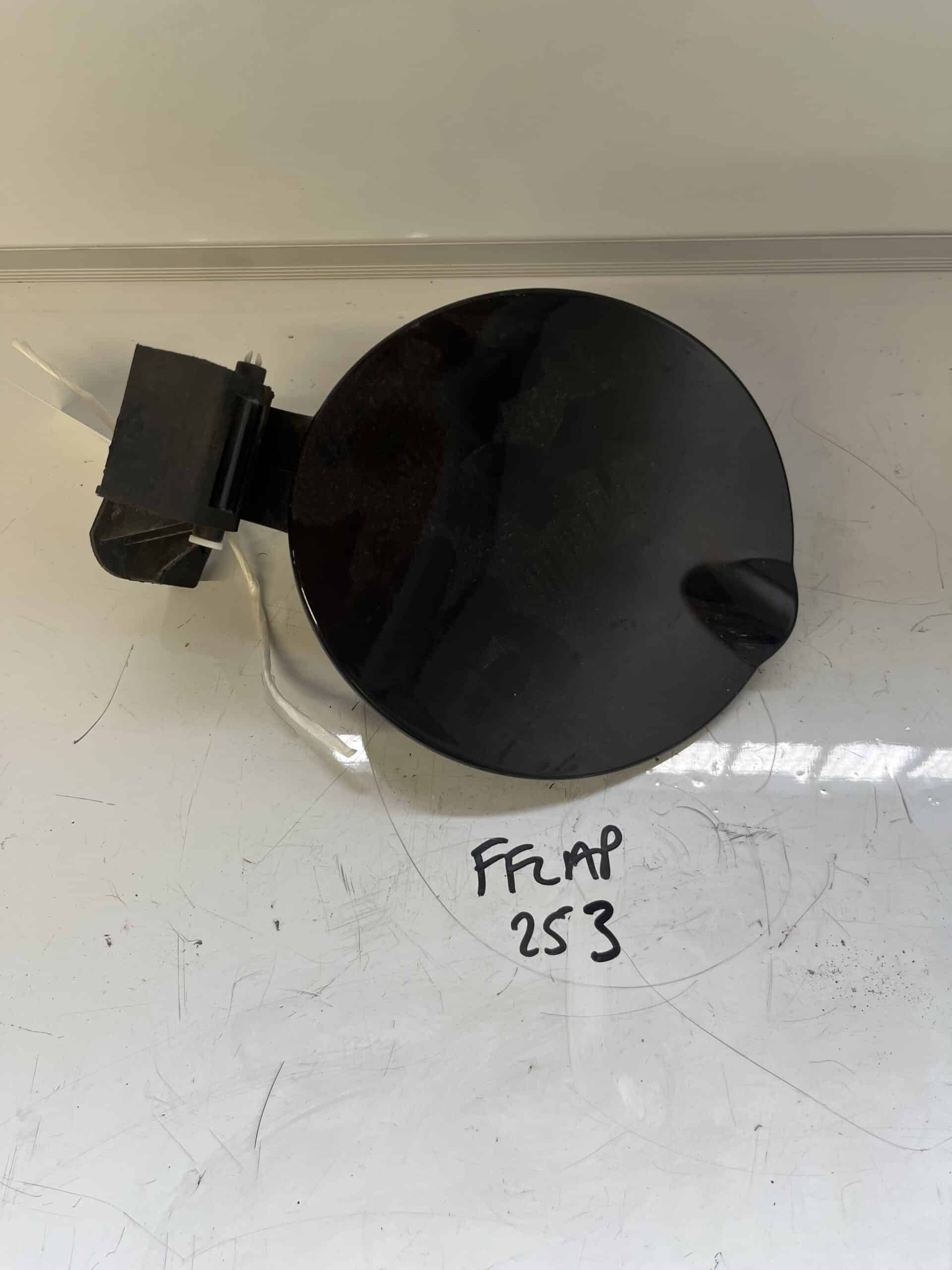 Fiat 500 2007-2015 3 Door Hatchback Fuel Filler Flap – Black