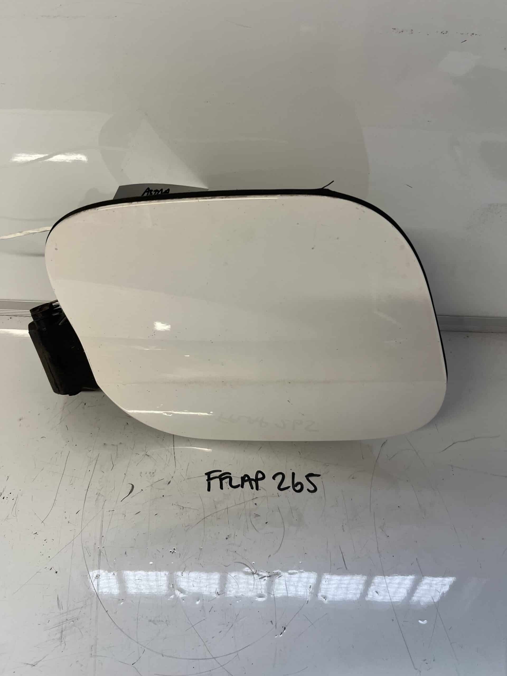 Vauxhall Astra 2015-2021 5 Door Hatchback Fuel Filler Flap – White Z40R