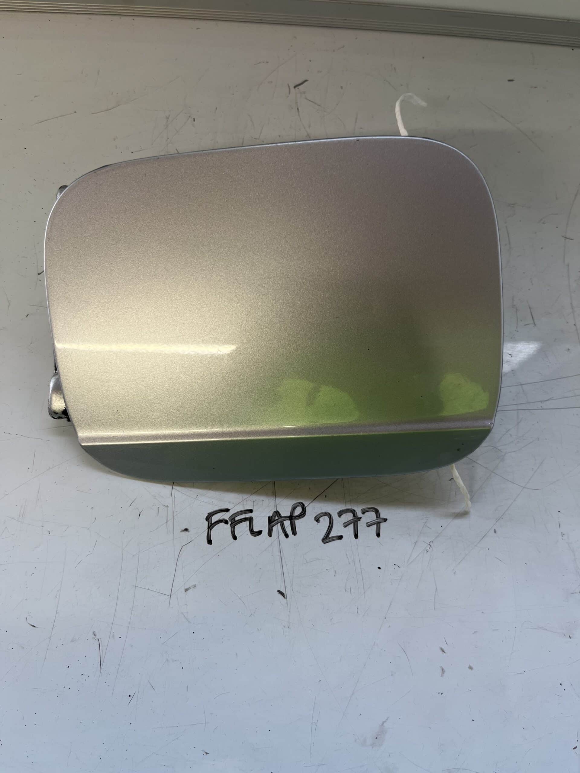 Seat Exeo 2009-2012 Saloon / Estate Fuel Filler Flap – Silver L57Y Colour Code