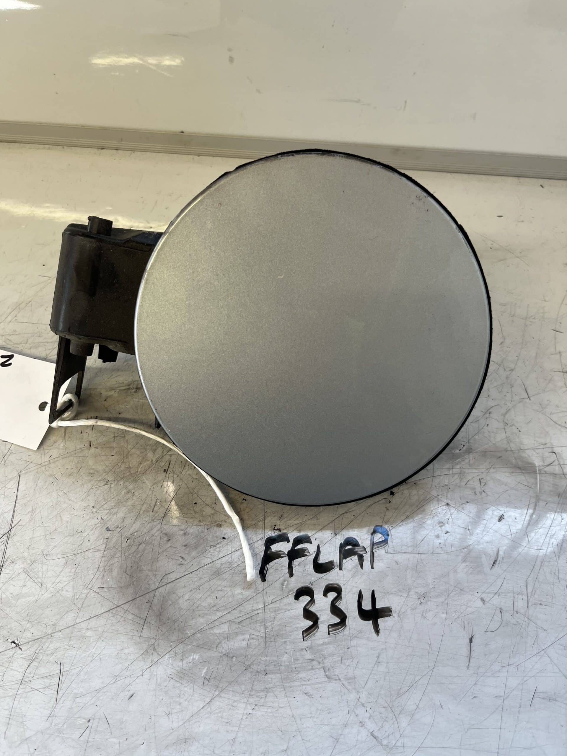 Vauxhall Insignia 2009-2017 5 Door Hatchback Fuel Filler Flap – Silver Z189 Colour Code