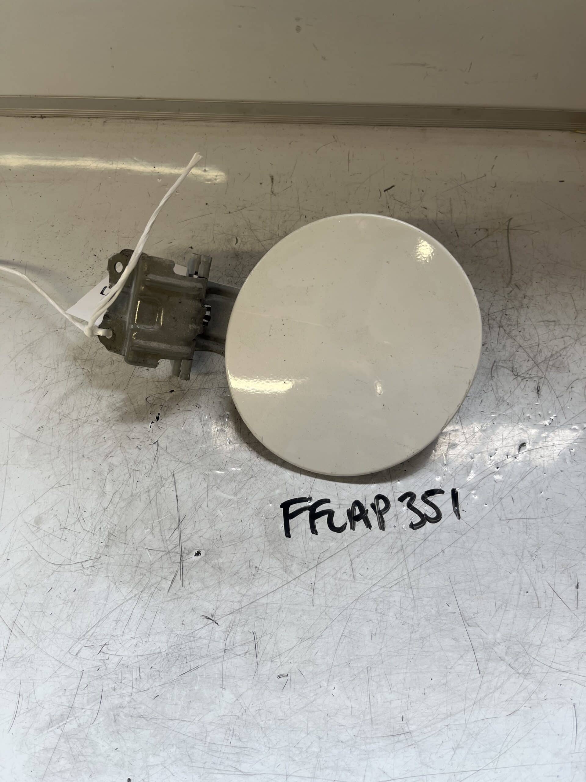 Peugeot 108 / Citroen C1 2014-2021 Hatchback Fuel Filler Flap – White
