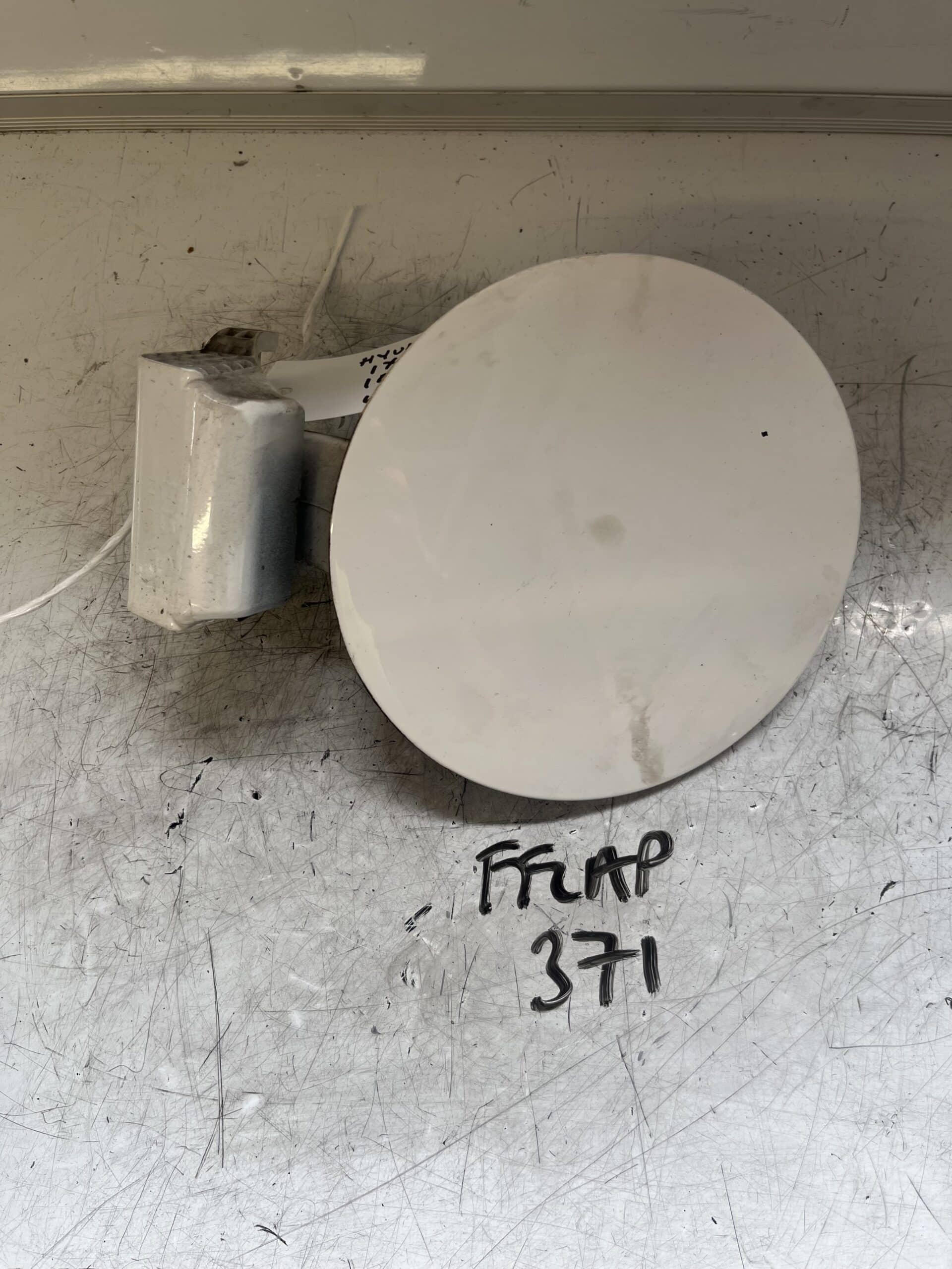 Hyundai ix35 2010-2015 Fuel Filler Flap – White