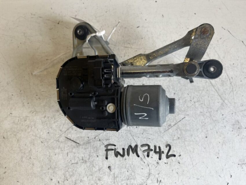 Peugeot 3008 2008-2014 MPV Near Side Front Wiper Motor And Linkage