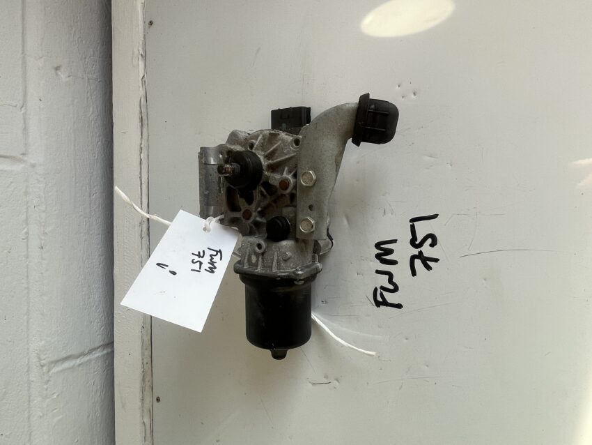 Renault Captur 2013-2018 Front Wiper Motor