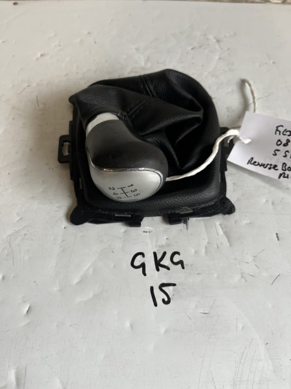 Ford Fiesta 2008-2012 5 Speed Manual Gear Knob And Gaiter – Black ( Reverse Bottom Right )