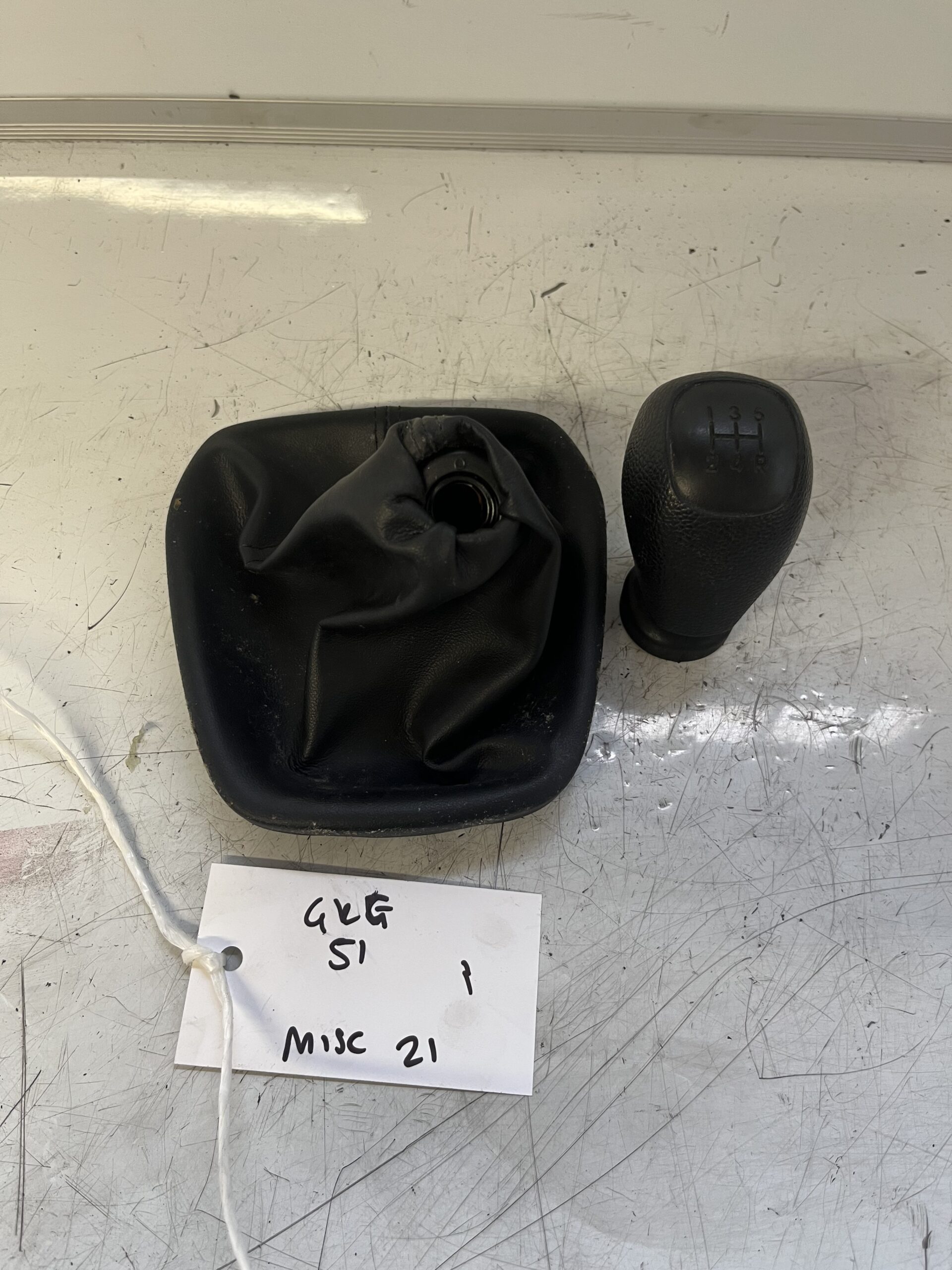 Hyundai i10 2014-2019 5 Speed Manual Gear Knob And Gaiter