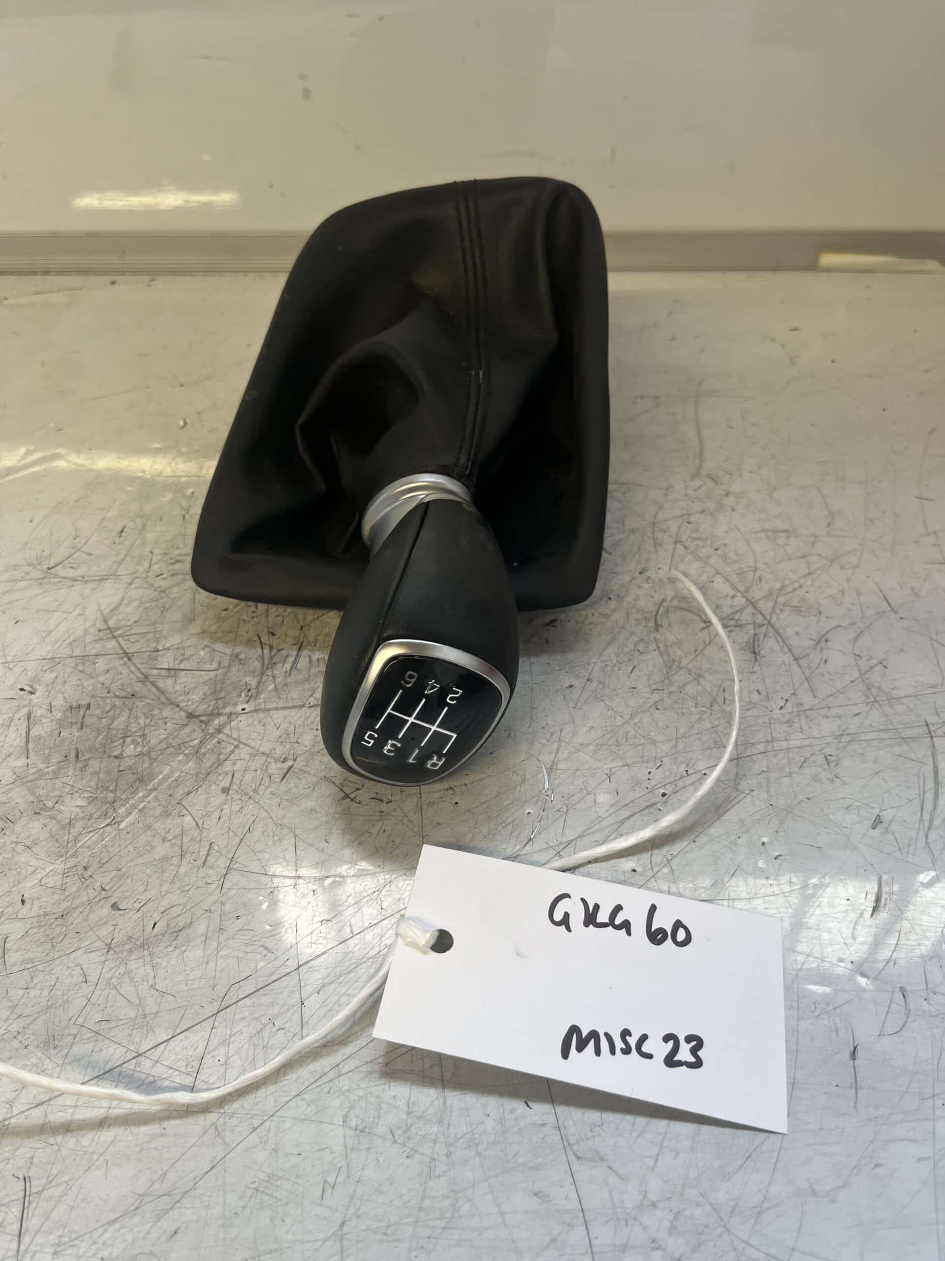 Hyundai i20 2020-2025 Gear Knob And Gaiter – 6 Speed Manual ( Reverse Top Left )
