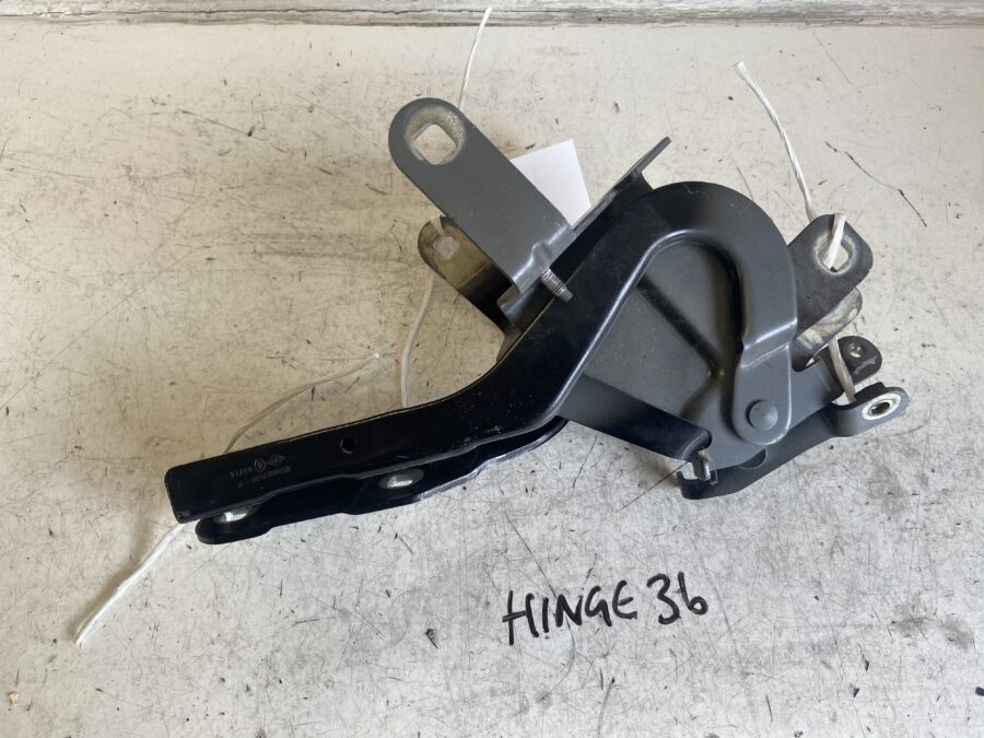 Renault Clio 2013-2018 Bonnet Hinges – PAIR ( Picture is Example May Come In Different Colours )