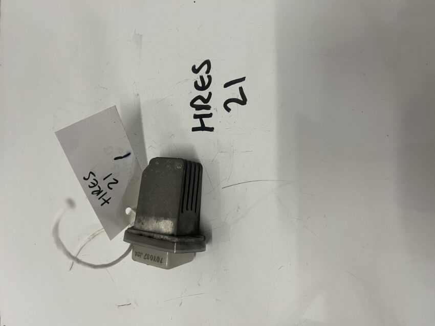 Nissan Qashqai 2007-2013 Heater Resistor – 3 Pin Plug Type