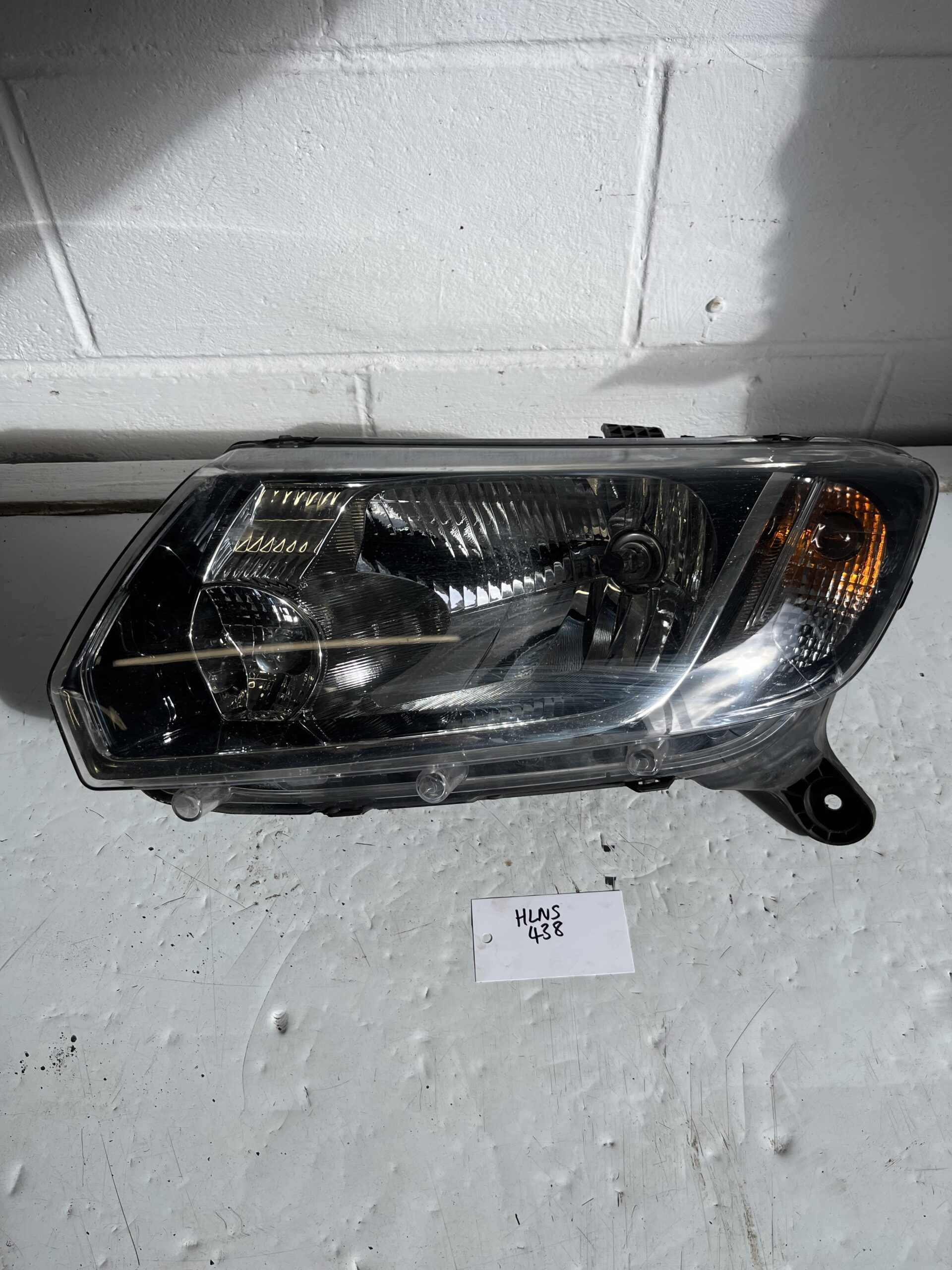 Dacia Sandero / Logan 2012-2016 Near Side Headlamp – 260604111R