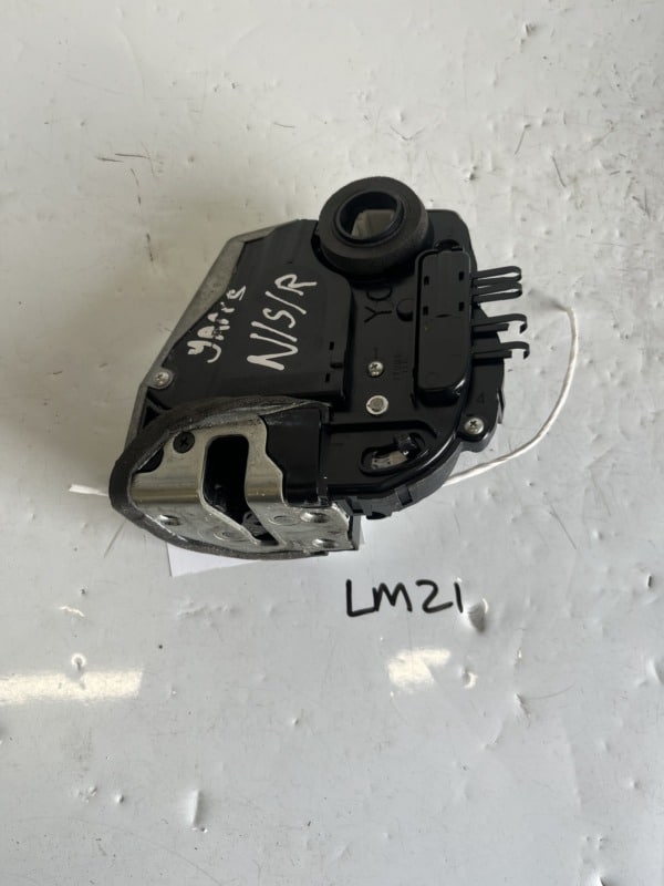 Toyota Yaris 2006-2011 5 Door Hatchback Near Side Rear Door Locking Mechanism – YC Code