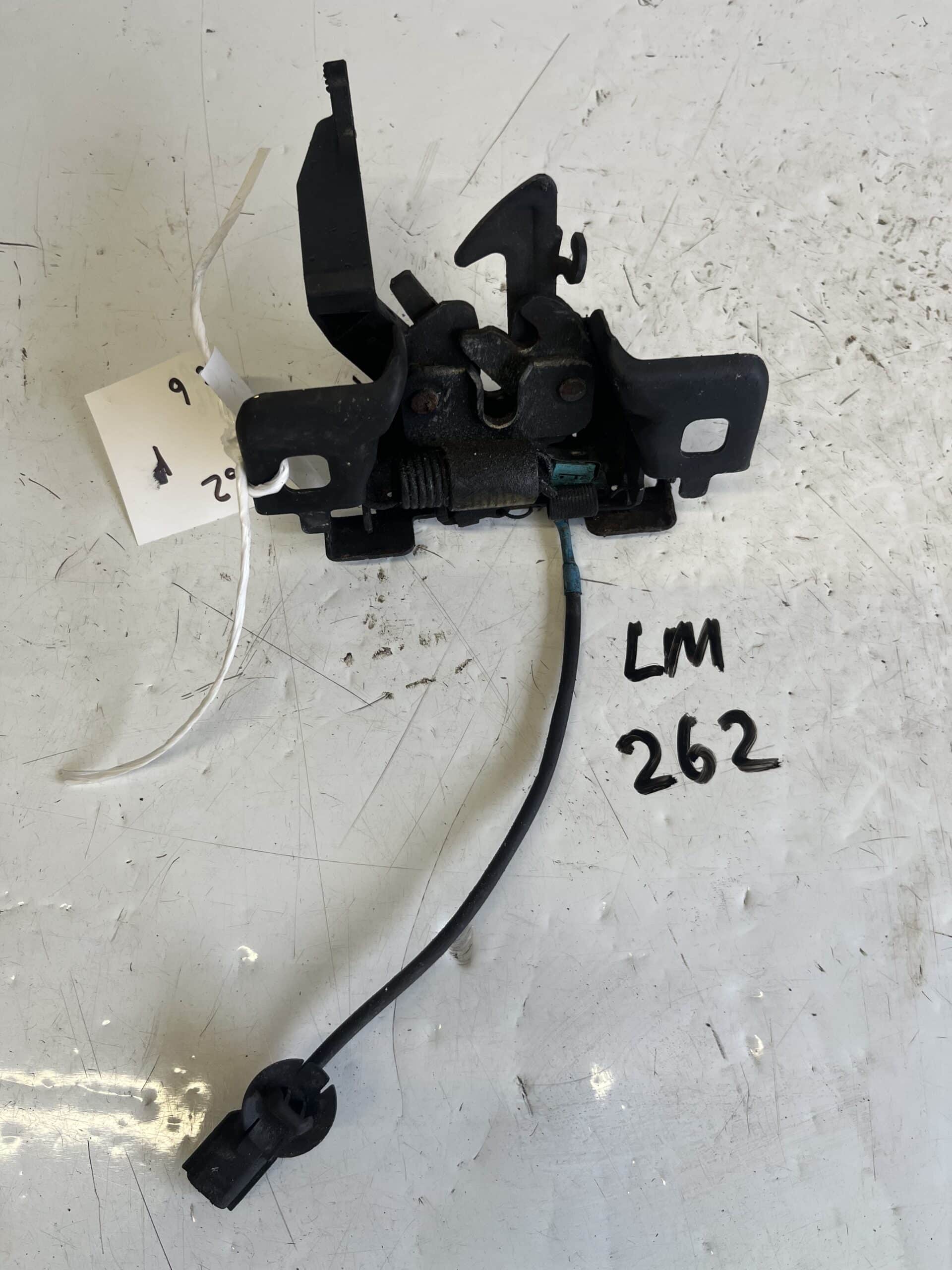 Dacia Sandero 2012-2016 Bonnet Locking Mechanism / Catch
