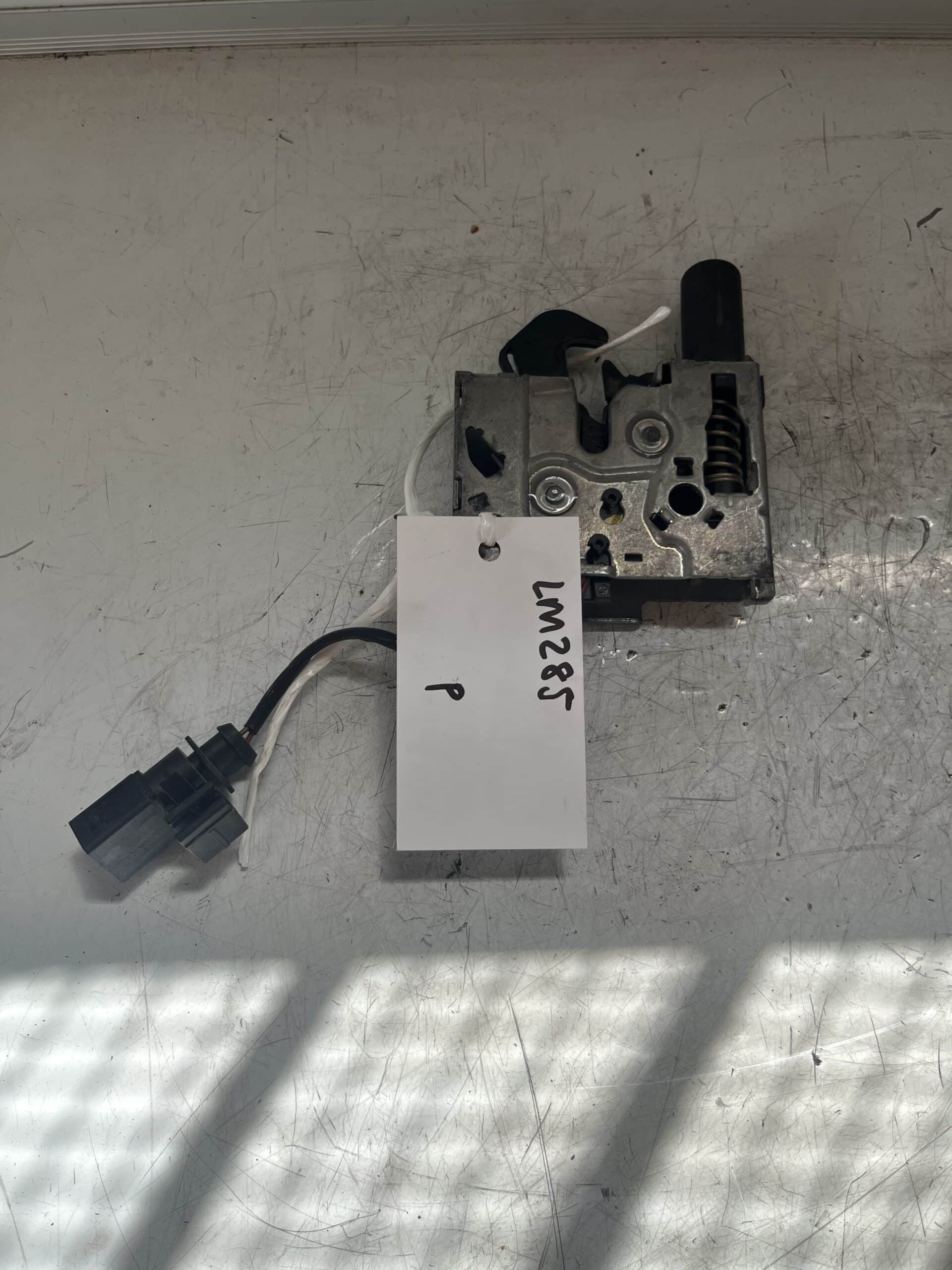 Seat Ibiza / Arona 2017-2024 Bonnet Locking Mechanism – 6F0823509A ( Fits Both Sides )