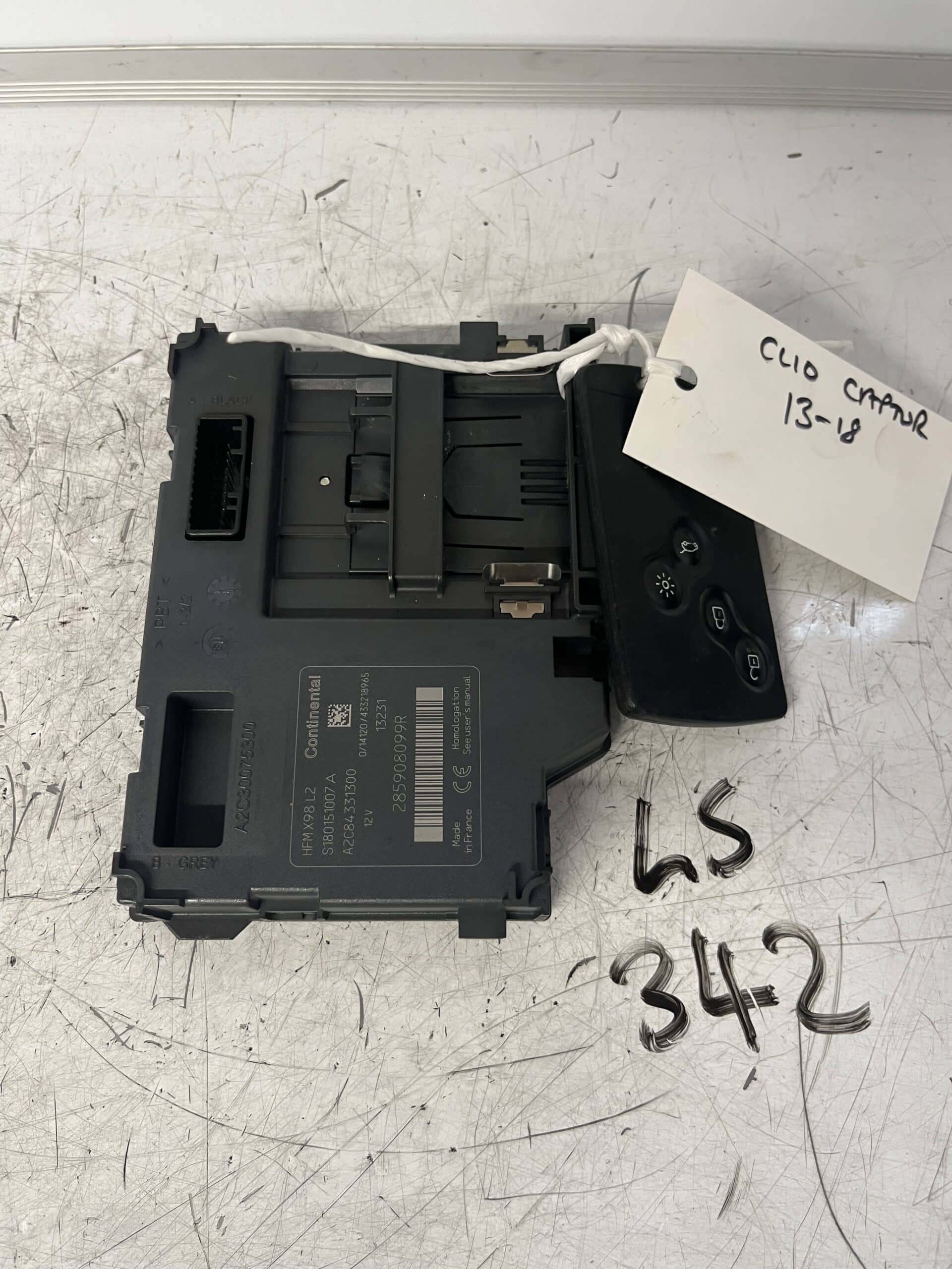 Renault Clio / Captur 2013-2018 Electronic Ignition Key Reader And Key – 285908099R