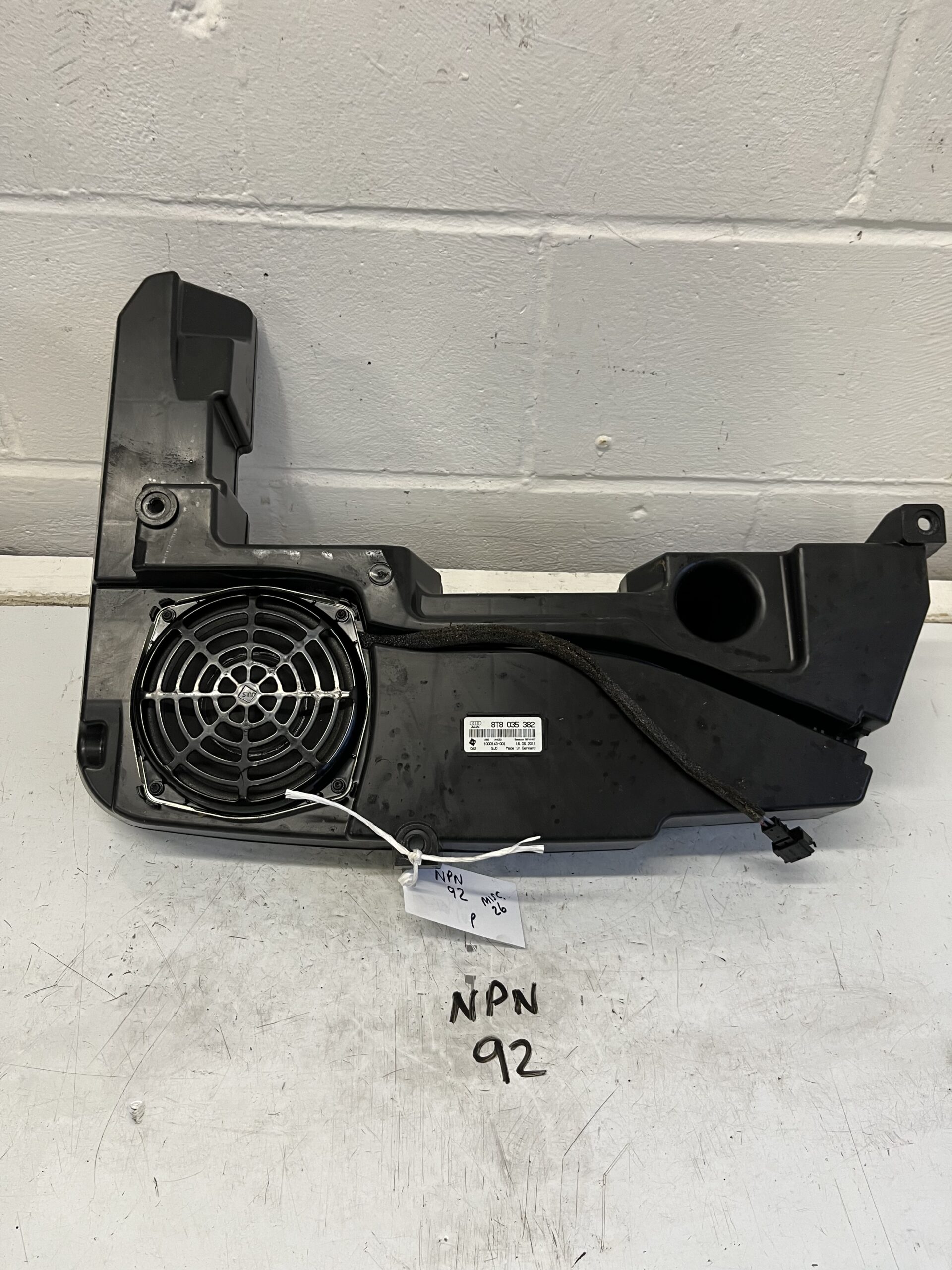 Audi A4 / A5 2008-2015 Subwoofer / Speaker – 8T8035382