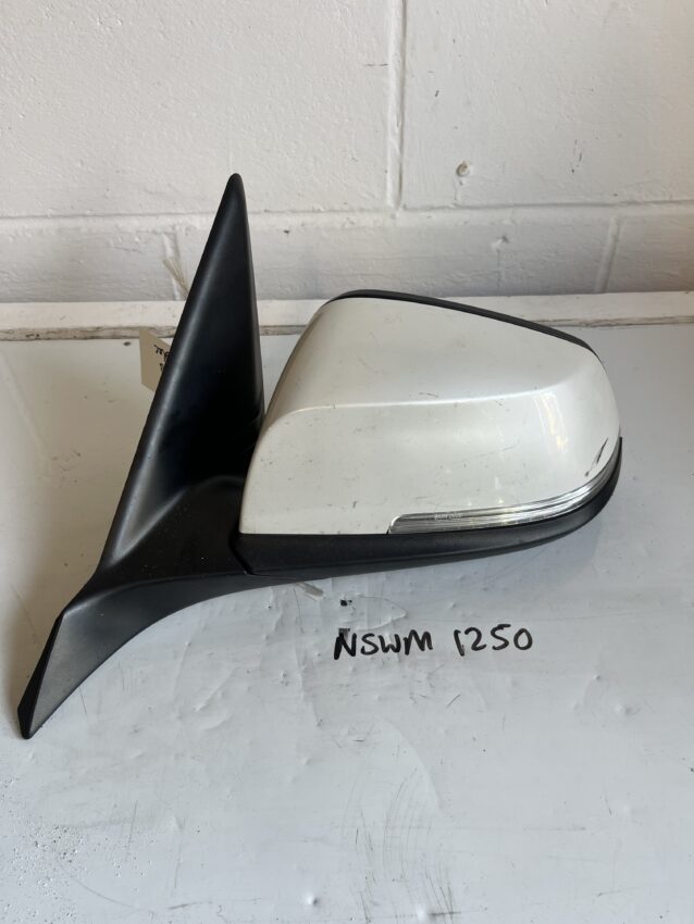 BMW 1 Series 2011-2015 5 Door Hatchback Off Side or Near Side Rear ( Universal Fitting Fits Both Sides )