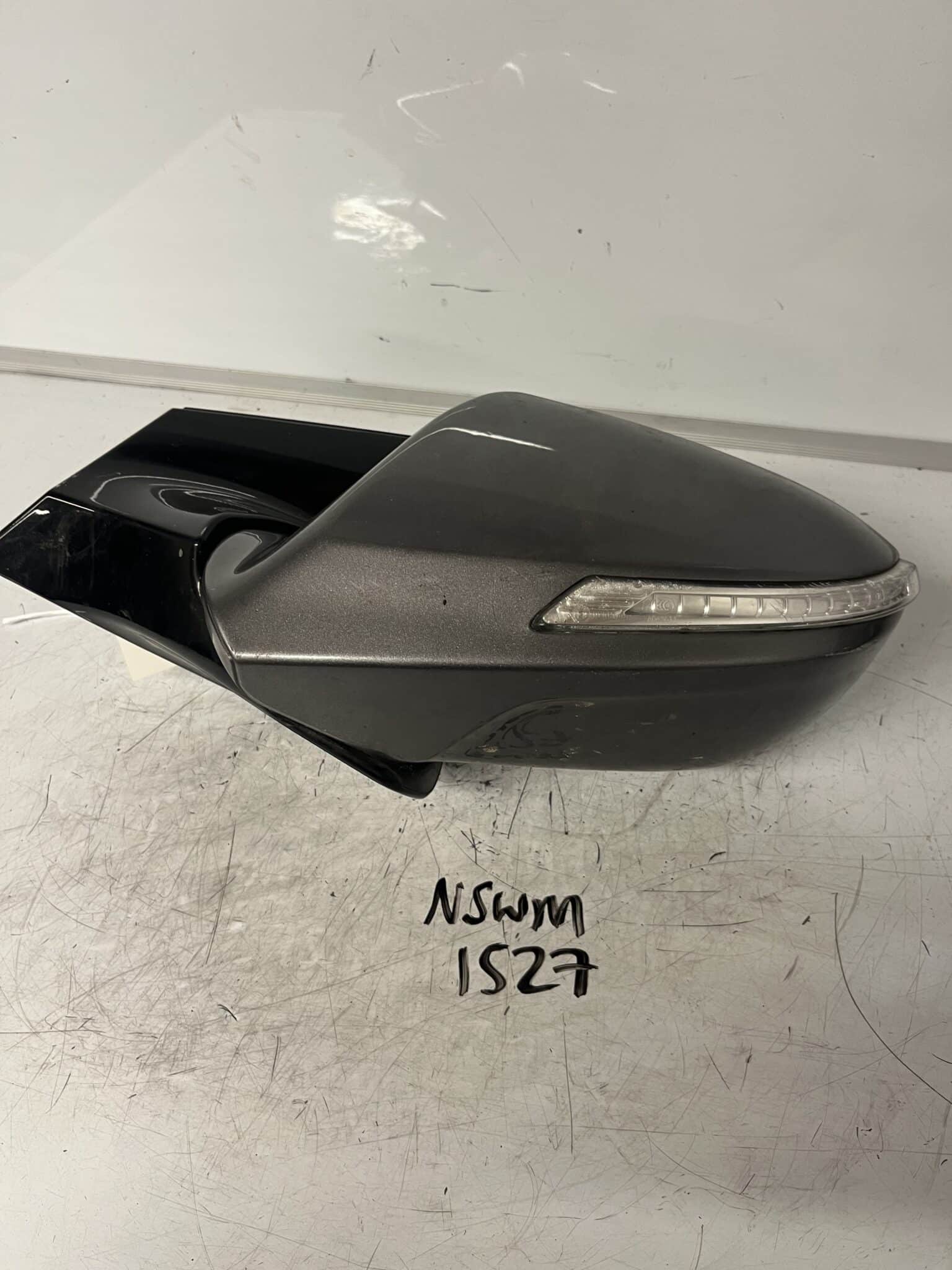 Hyundai i40 2012-2018 Near Side Electric Door Mirror – Grey T6S Colour Code ( Power Fold )