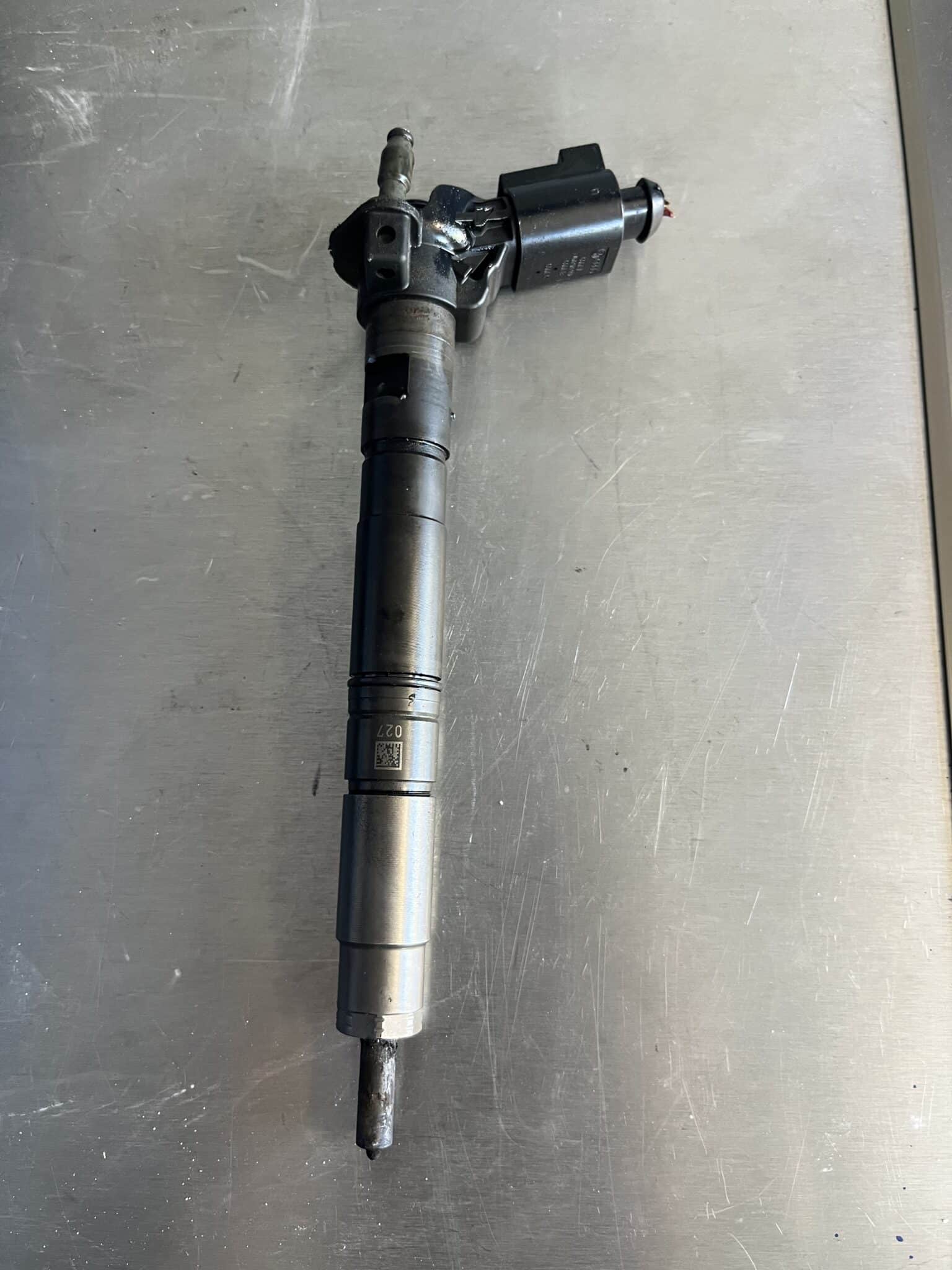 Volkswagen Golf / Passat / Audi A3 / A4 2008-2015 2.0 TDI Diesel Injector – 03L130277