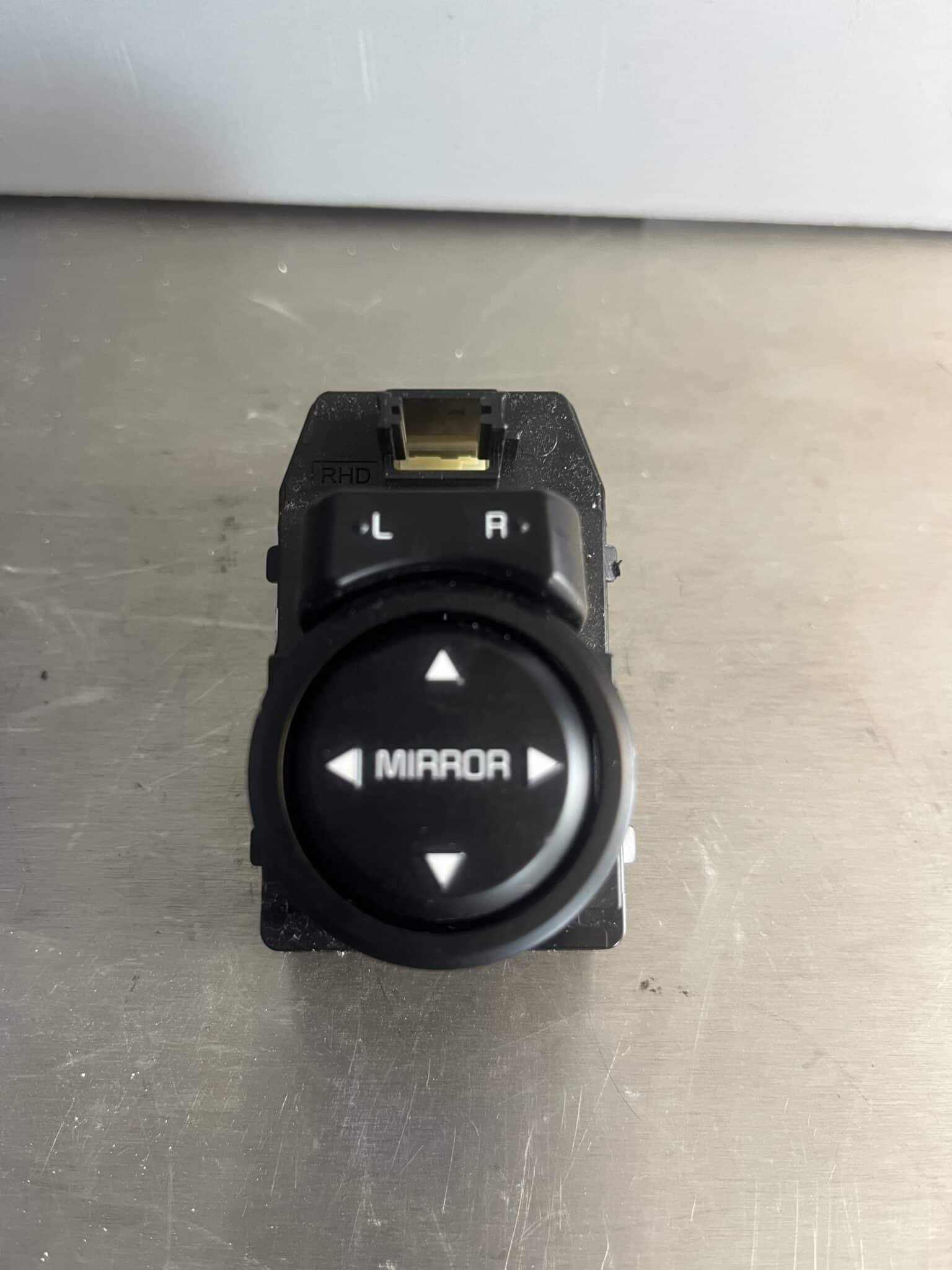 Kia Picanto 2017-2023 Hatchback Electric Door Mirror Switch – 10 Pin Plug