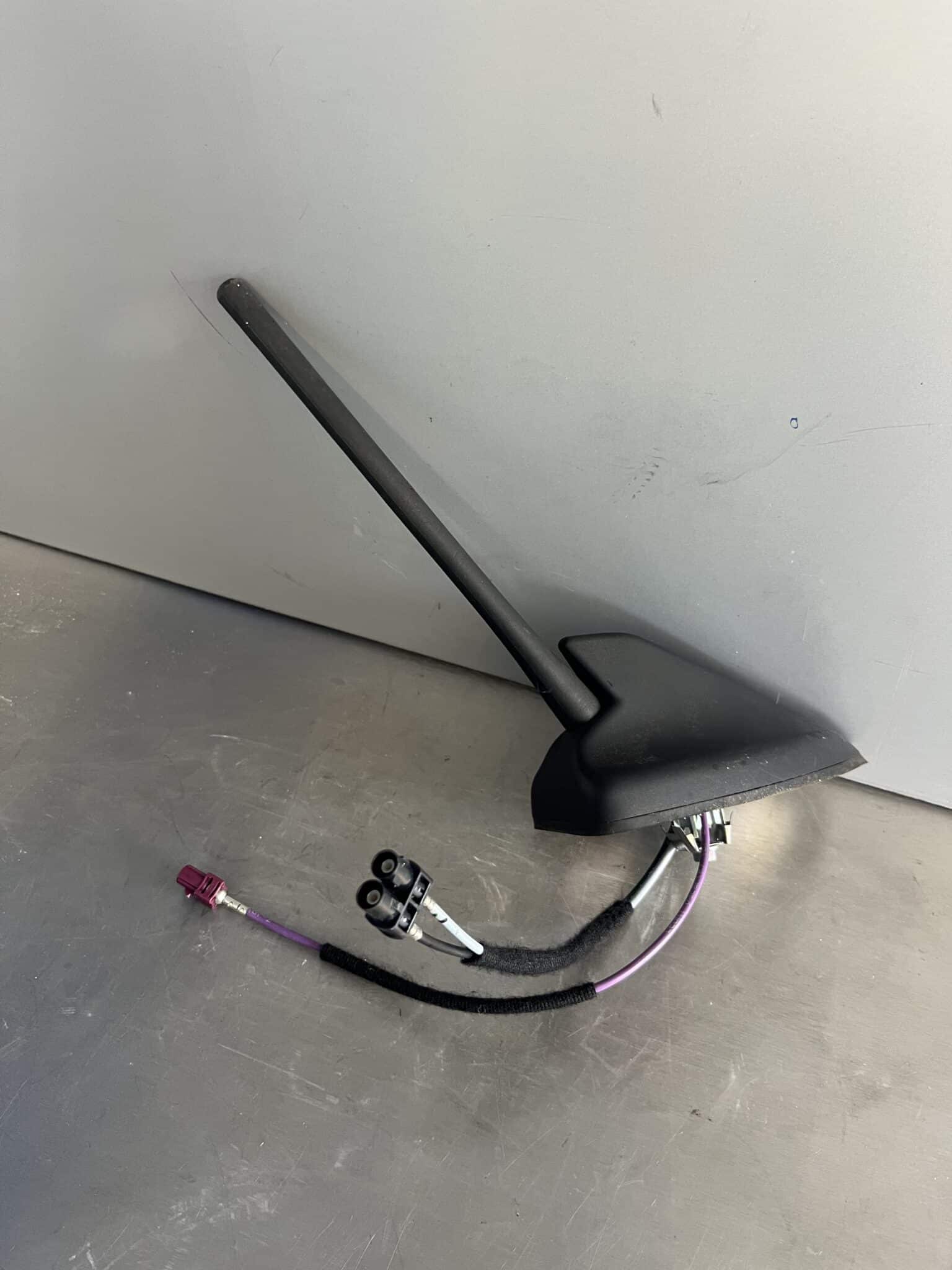 Ford Fiesta 2017-2023 Aerial And Shark Fin Base – H1BT-19G461-JC