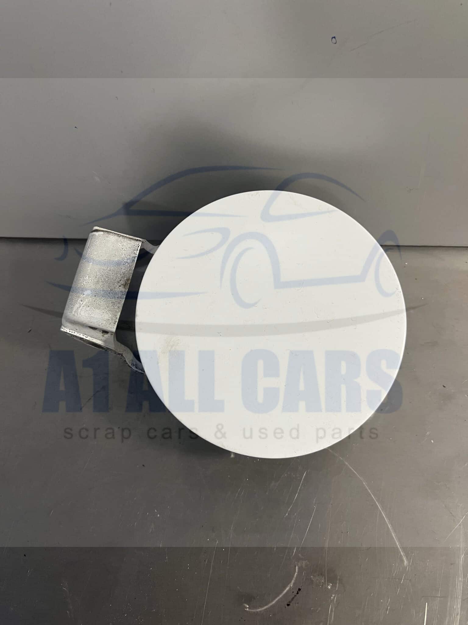 Kia Sportage 2010-2016 5 Door Hatchback Fuel Filler Flap – White