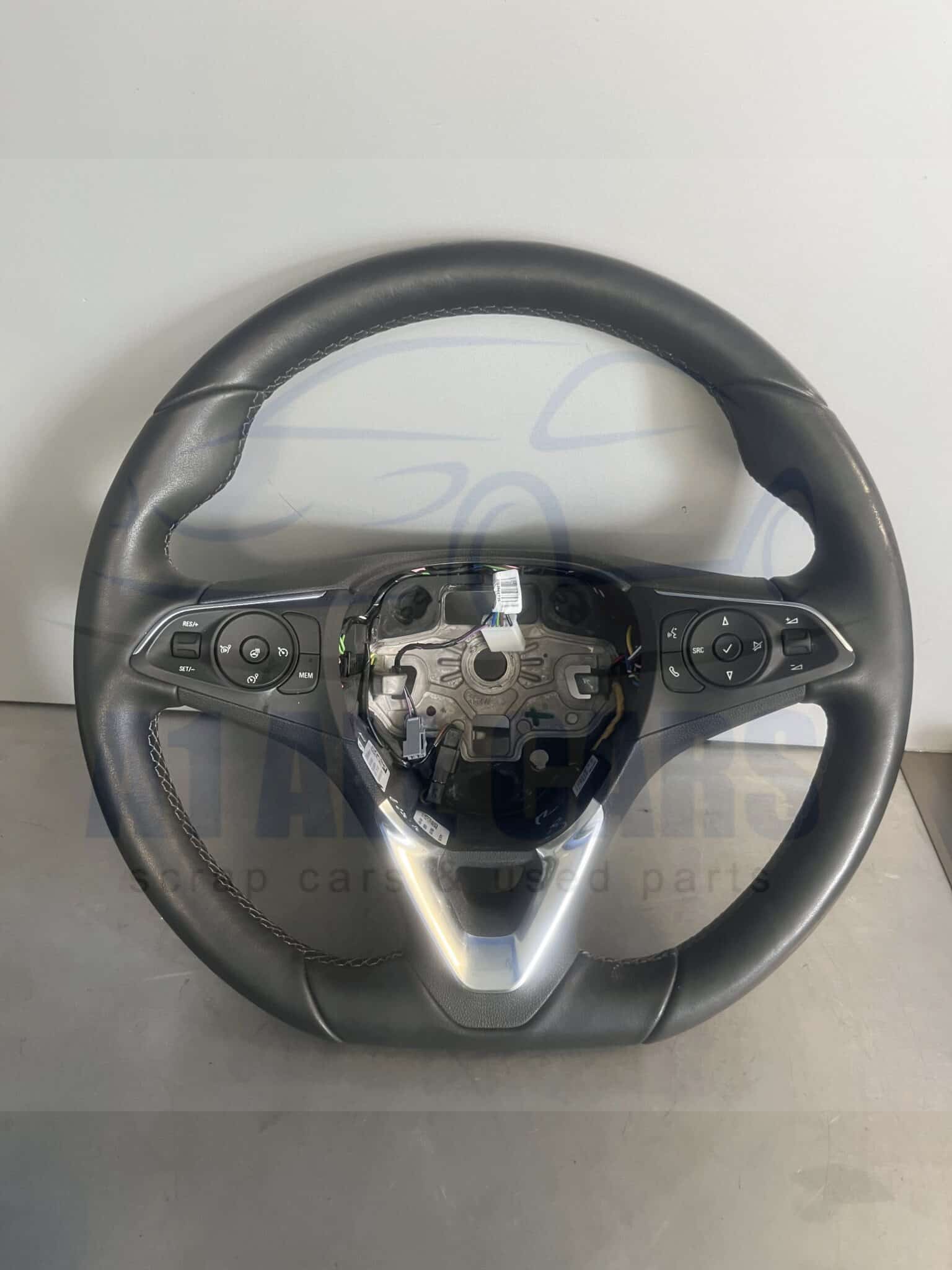 Vauxhall Mokka 2020-2025 Steering Wheel With Controls – 98356598YX