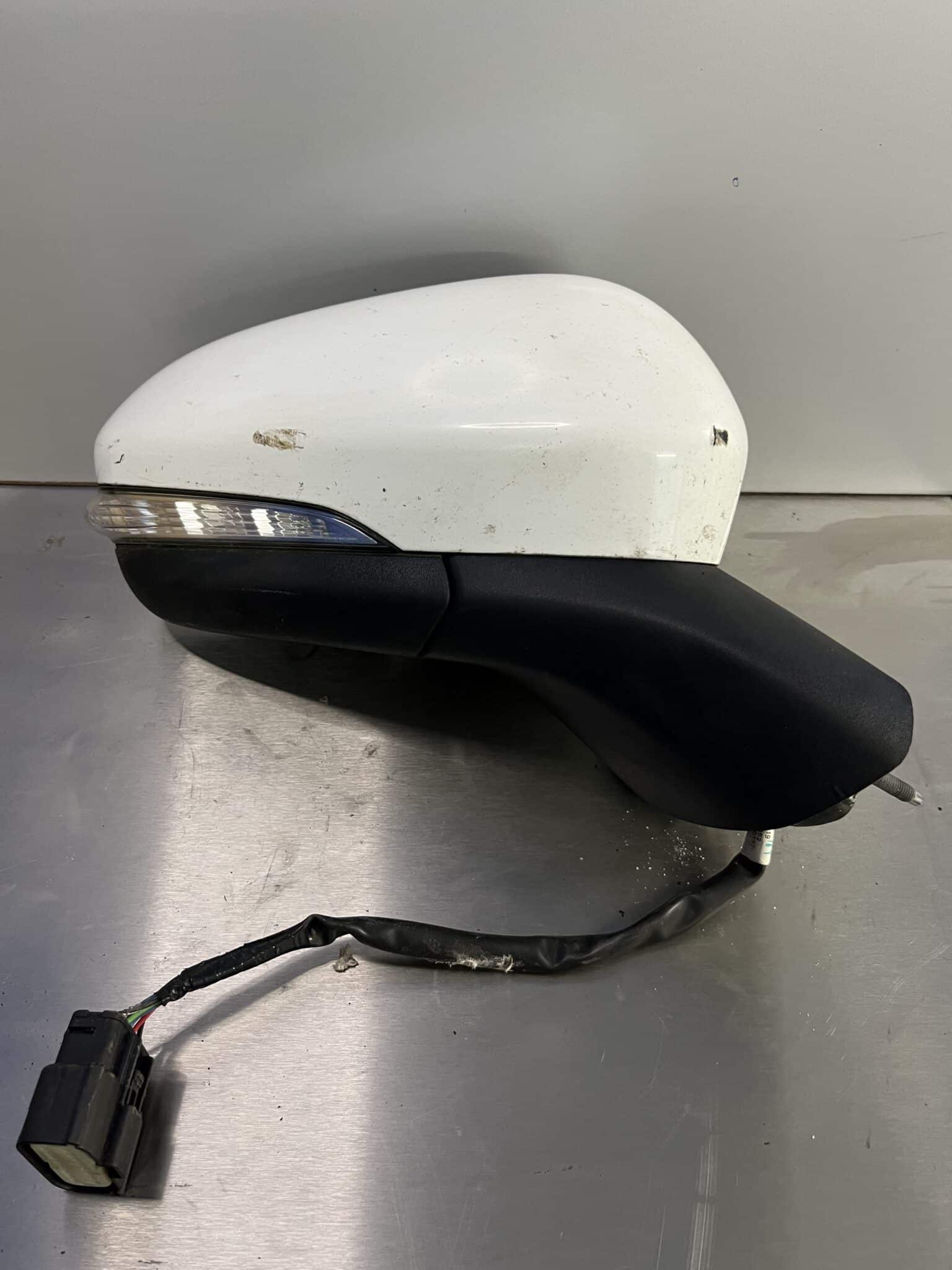Ford Mondeo 2014-2019 Off Side Electric Door Mirror – White FD Colour Code