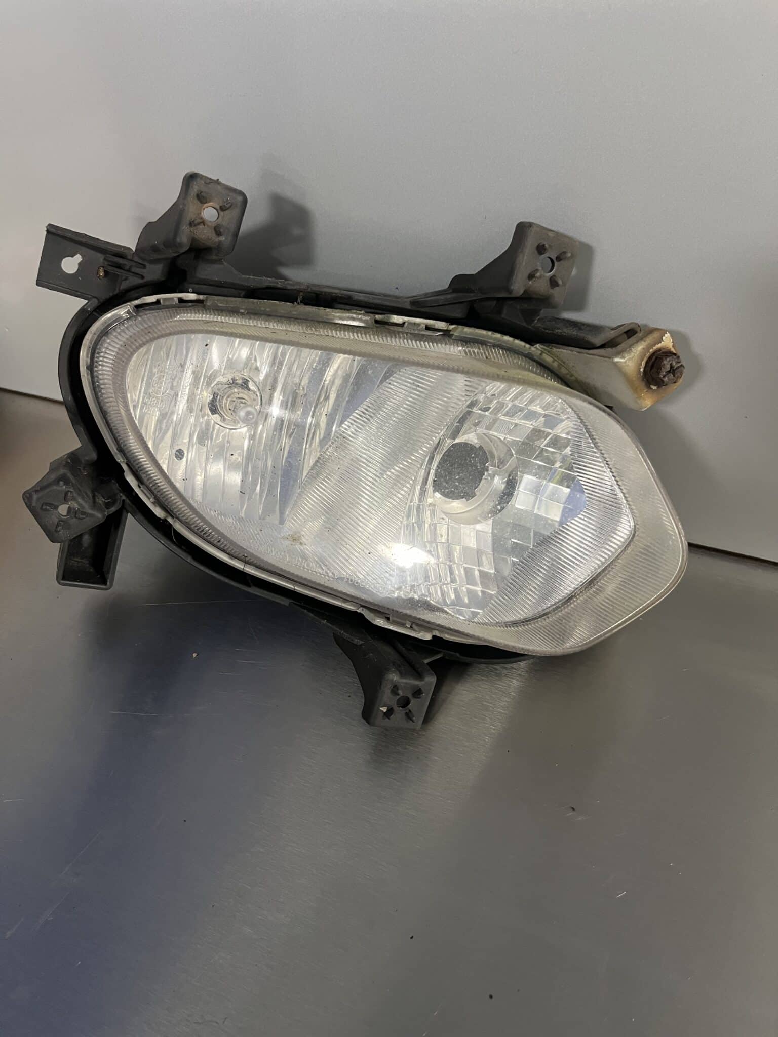 KIA Ceed 2012-2015 Near Side Front Fog Light / Lamp ( 2 Bulb Type )