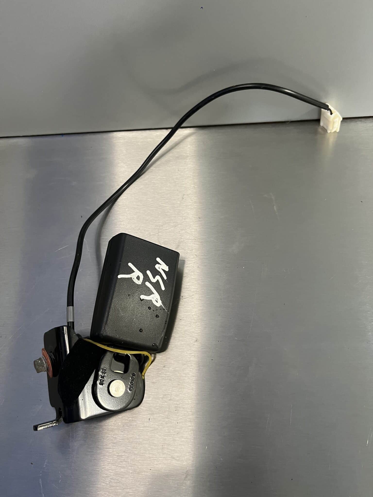 Ssangyong Rexton 2020-2025 Near Side Rear ( 3RD Row ) Seatbelt Anchor – ( 2 Wire Plug )