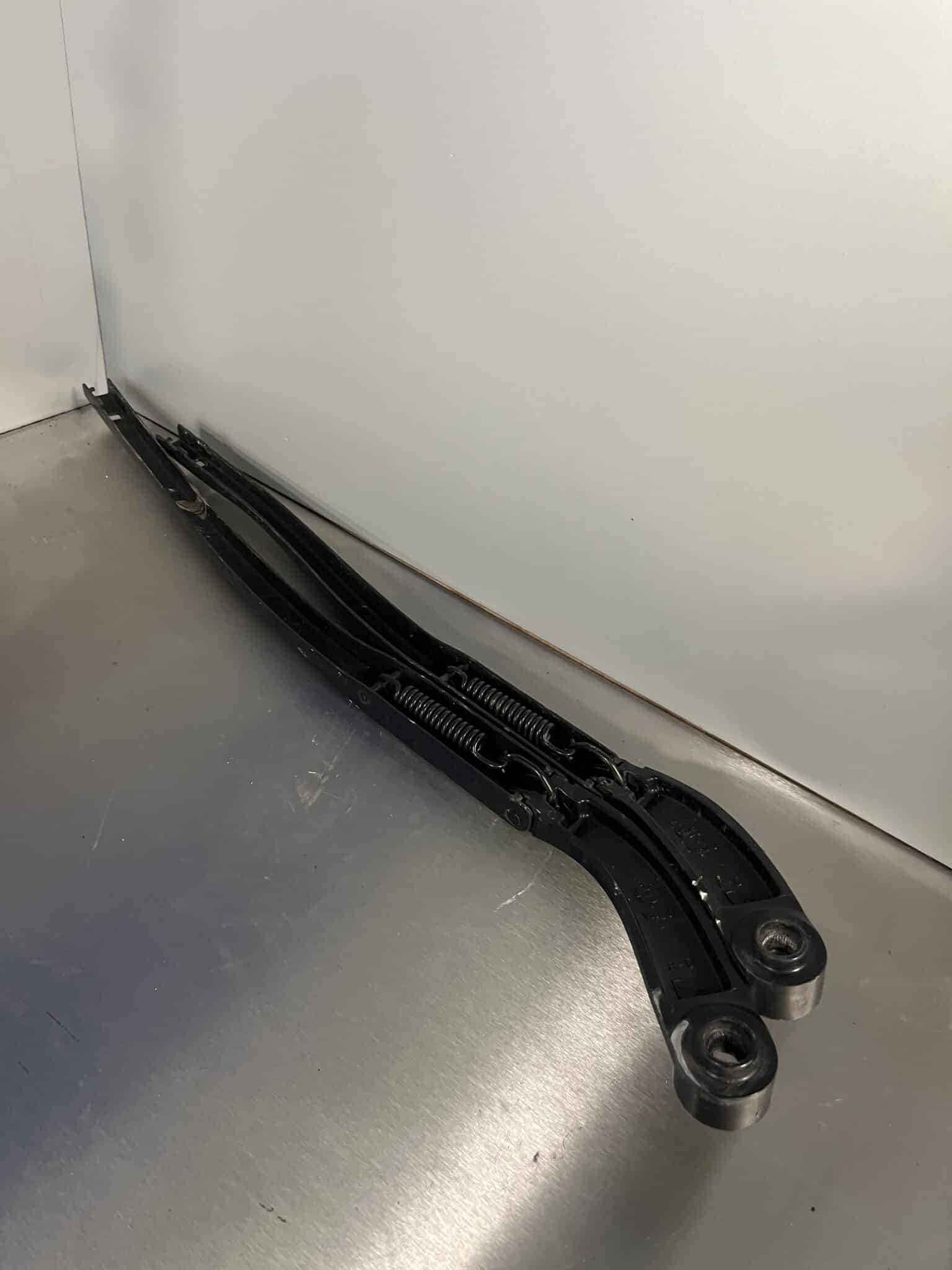 Ssangyong Rexton 2020-2025 Front Wiper Arms – Pair