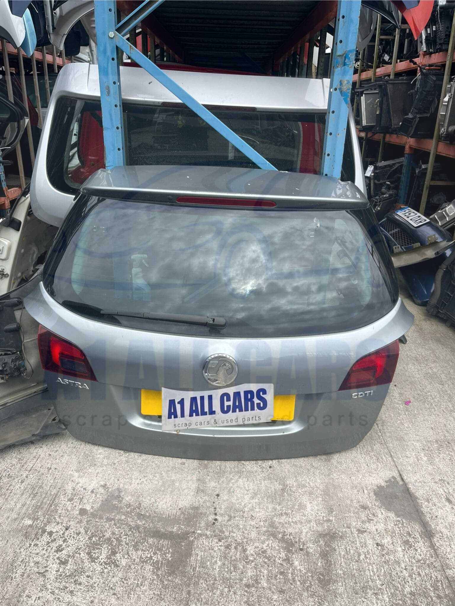 Vauxhall Astra 2010-2015 Estate Tailgate – Silver ZGEV Colour Code  ( Call Office For Delivery Quote )