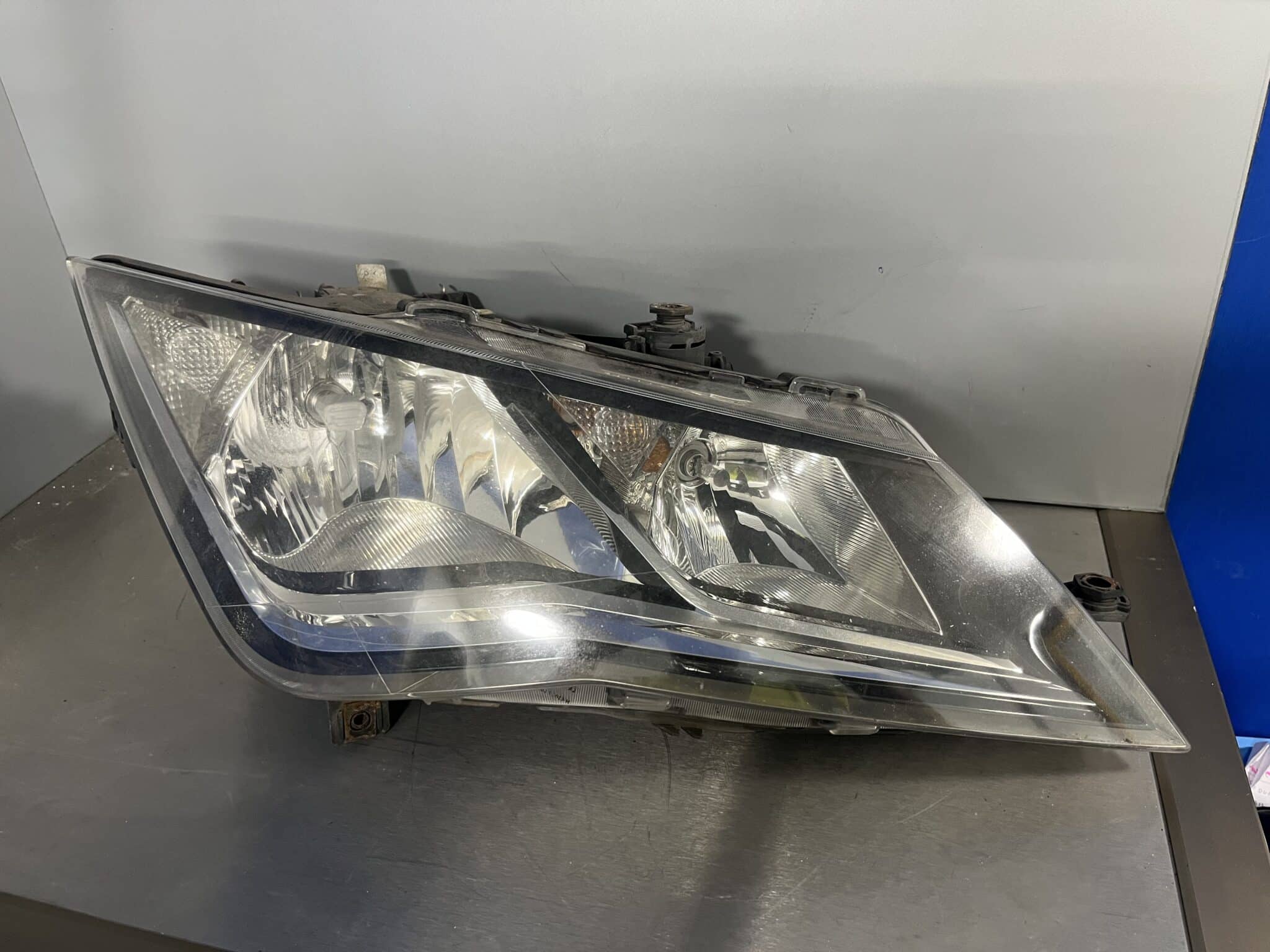 Seat Leon 2012-2016 Off Side Headlamp – 5F2941006