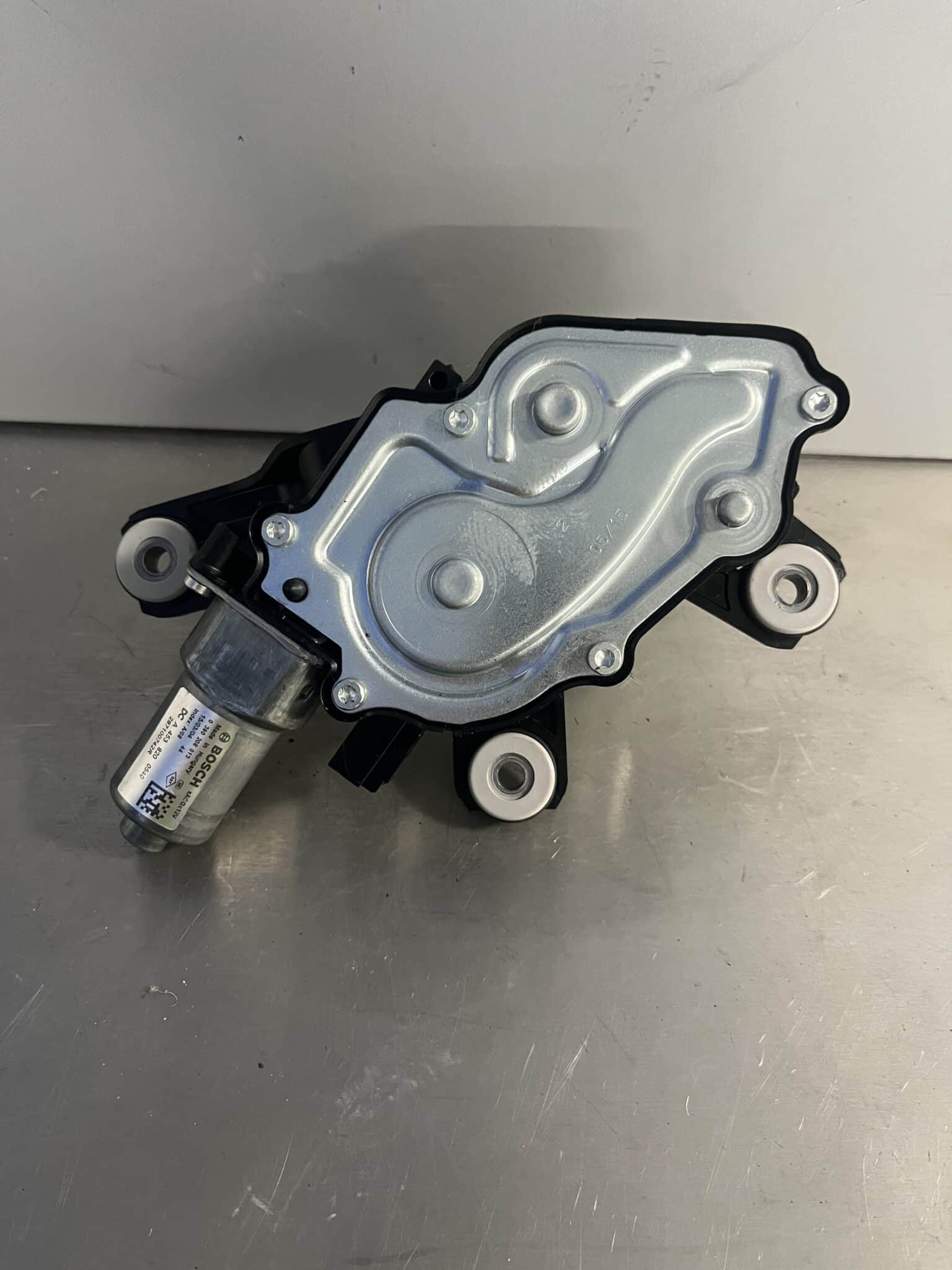 Smart ForFour 2015-2020 Hatchback Rear Wiper Motor – A4538200540 / 0390208013