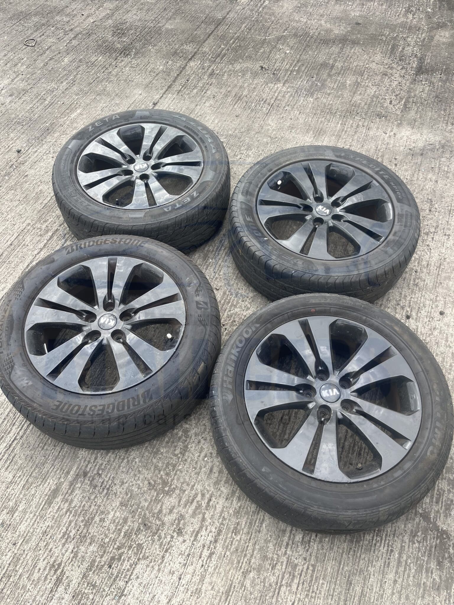 KIA Sportage 2010-2016 Full Set Of 18″ Alloy Wheels Andn Tyres – 235/55/18