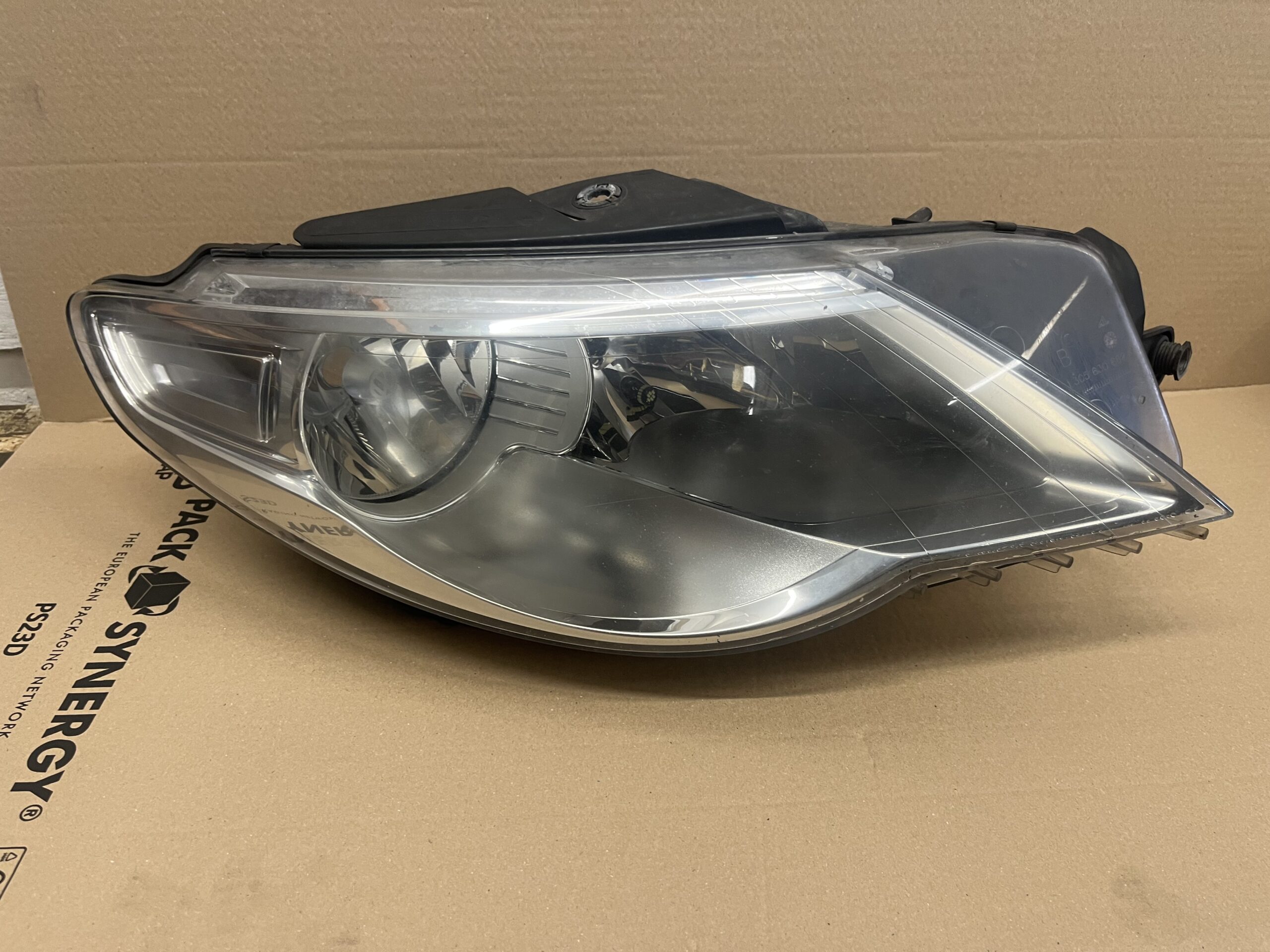Volkswagen Passat CC 2008-2011 Saloon Off Side Headlamp – Halogen