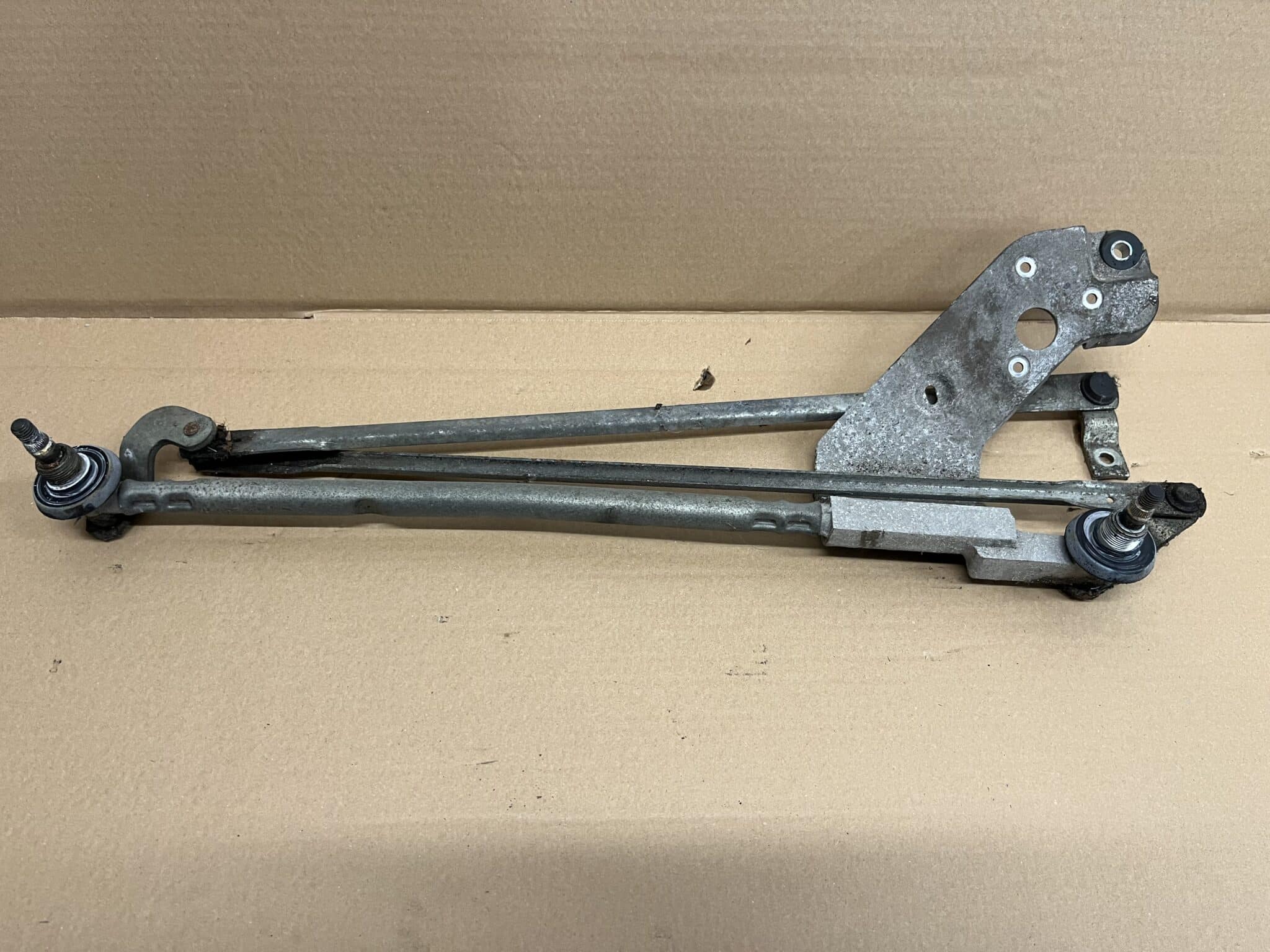 Dacia Duster 2010-2017 Front Wiper Linkage
