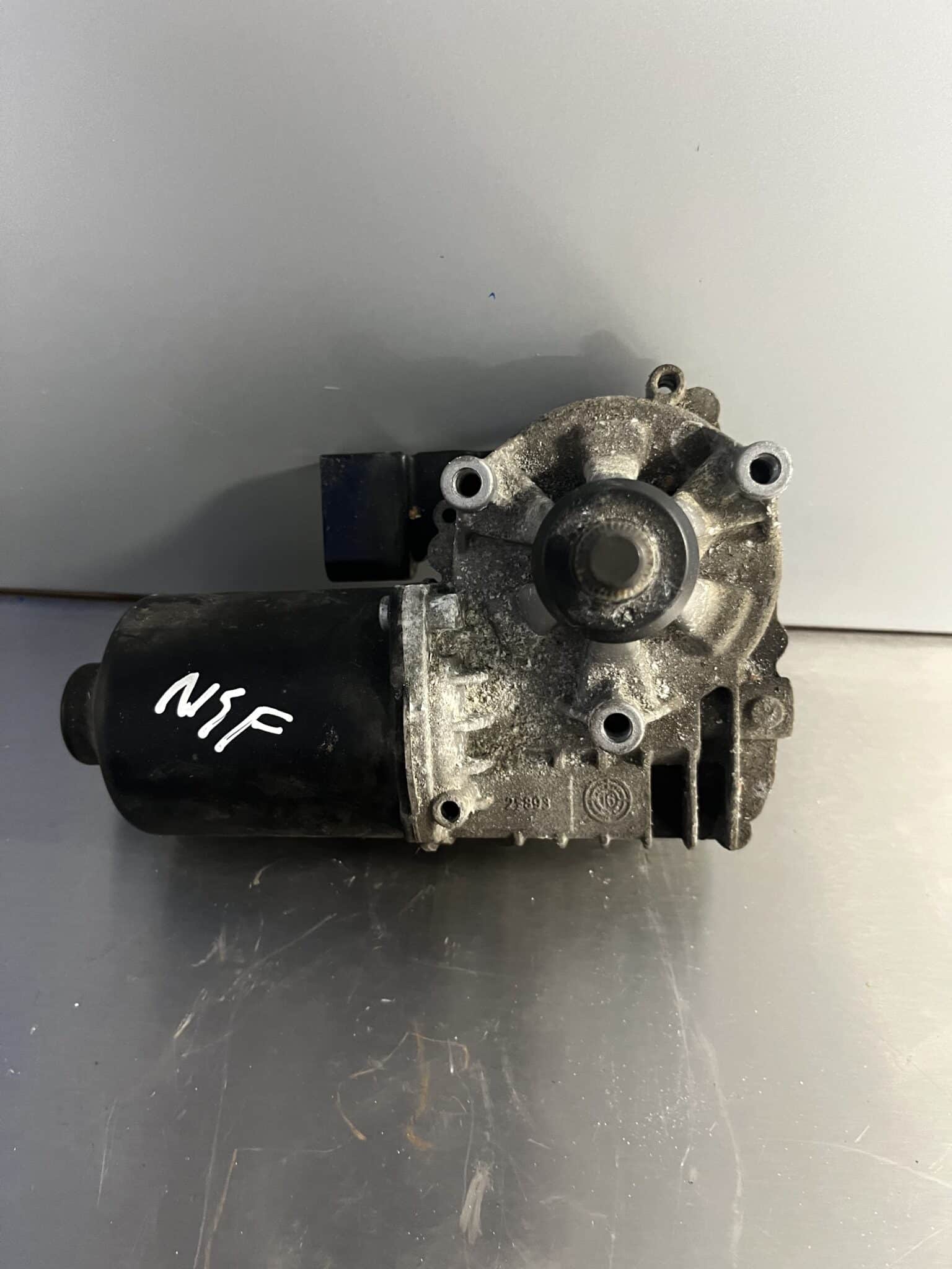 Ford Mondeo 2014-2019 Near Side Front Wiper Motor – DS73-17504-DE