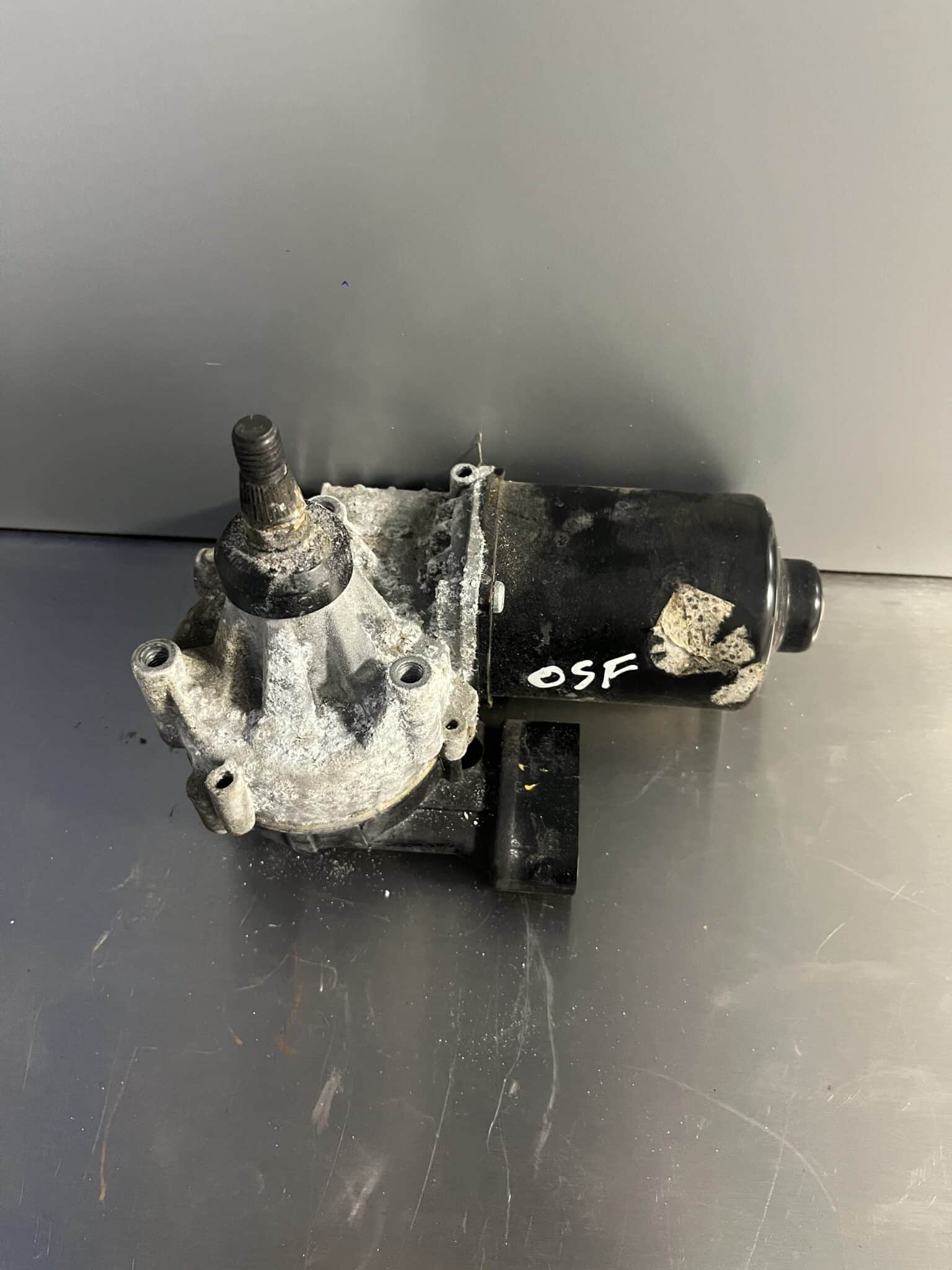 Ford Mondeo 2014-2019 Off Side Front Wiper Motor – DS73-17504-CE