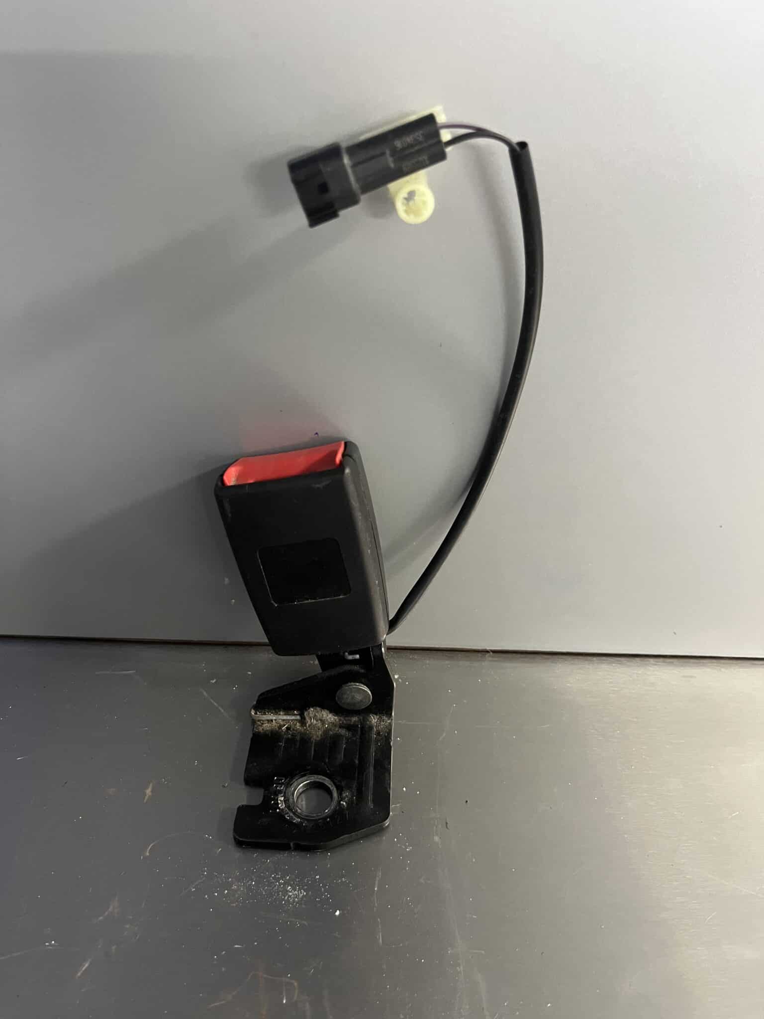 Ford Mondeo 2014-2019 Hatchback / Estate Near Side Rear Single Seatbelt Anchor – DS73-F60045