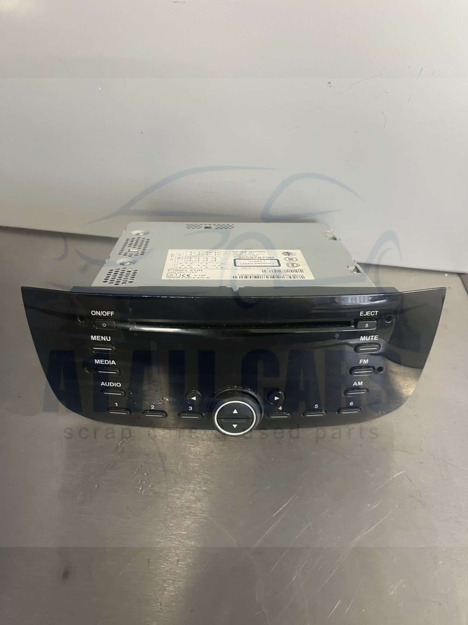 Fiat Punto 2006-2013 CD Player – 7355978790