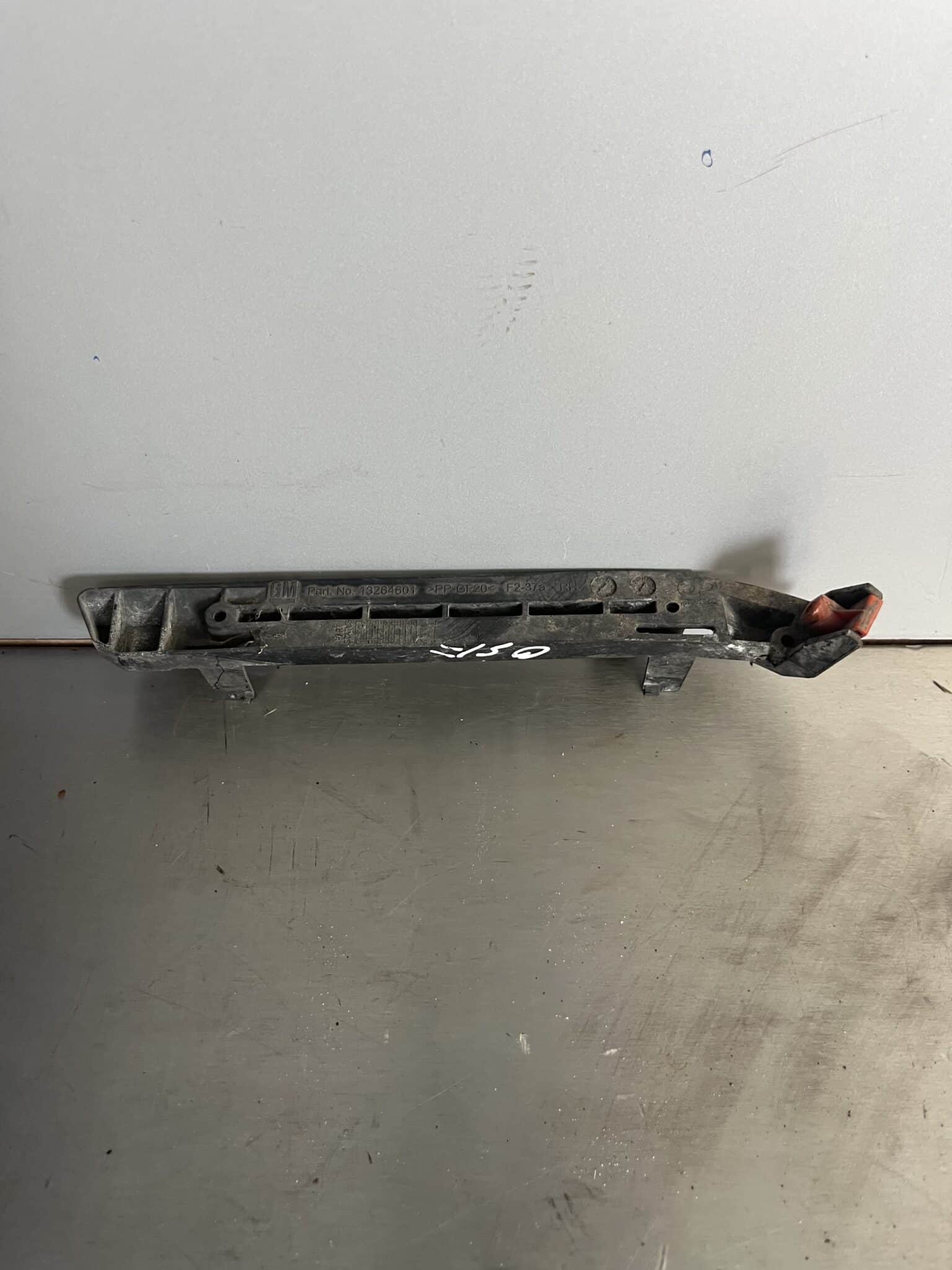 Vauxhall Astra GTC 2010-2016 Off Side Front Bumper Bracket – 13264601