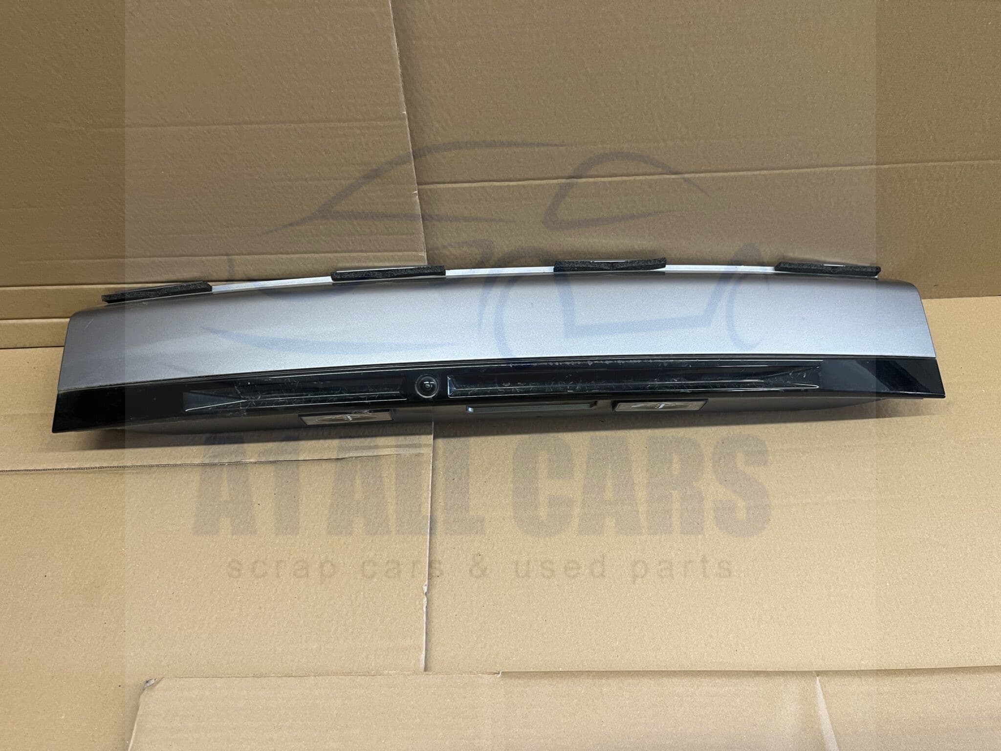 Peugeot 2008 2019-2024 5 Door Hatchback Tailgate Trim With Camera – Silver KCA – 9853211480