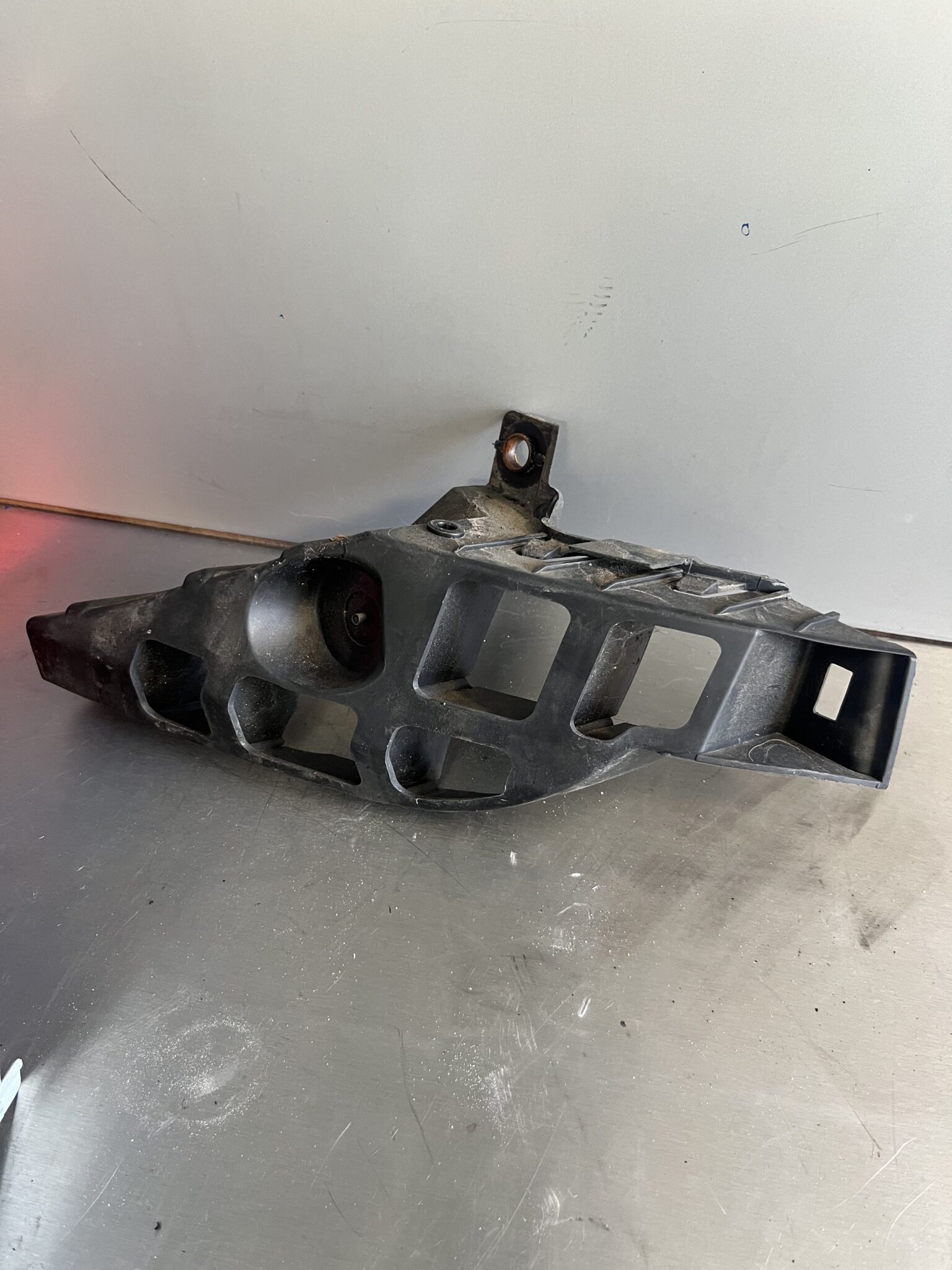 Seat Leon 2012-2016 Hatchback Off Side Rear Bumper Bracket – 5F0807378