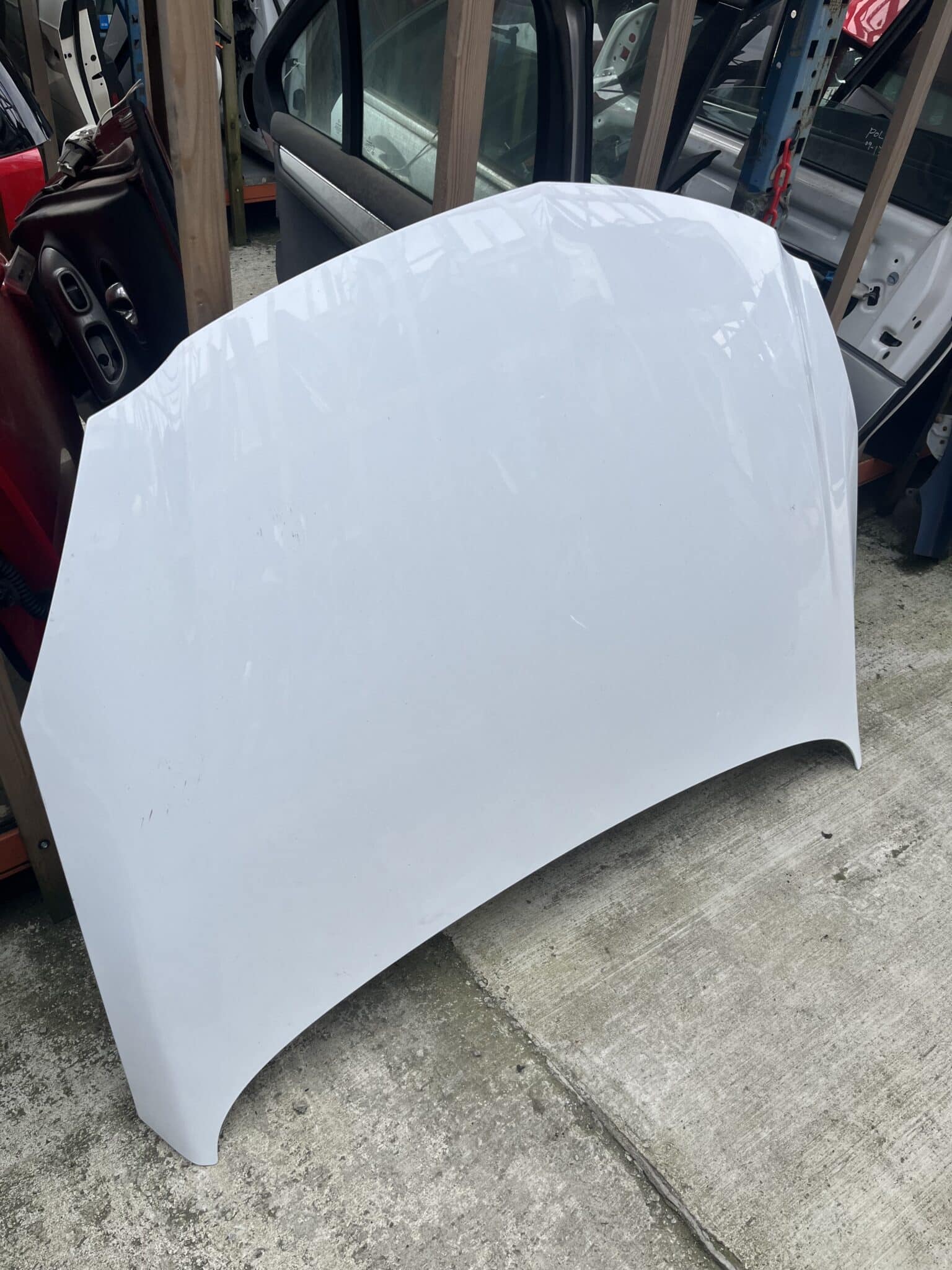 Vauxhall Insignia 2009-2017 Bonnet – White Z40R Colour Code ( Call Office For Delivery Quote )