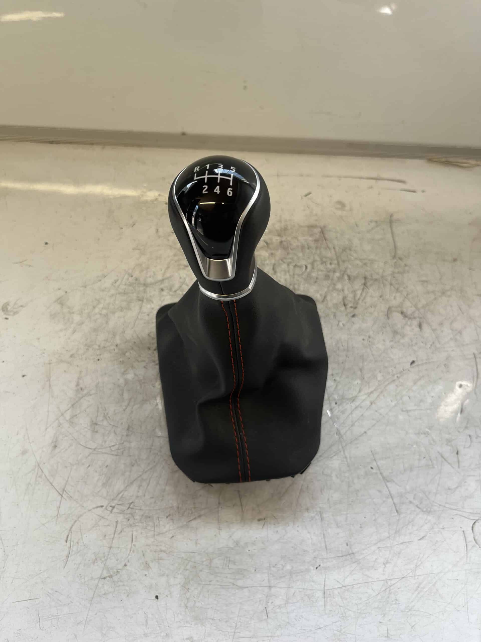 Seat Ibiza 2017-2024 6 Speed Manual Gear Knob And Gaiter – 6F0711456