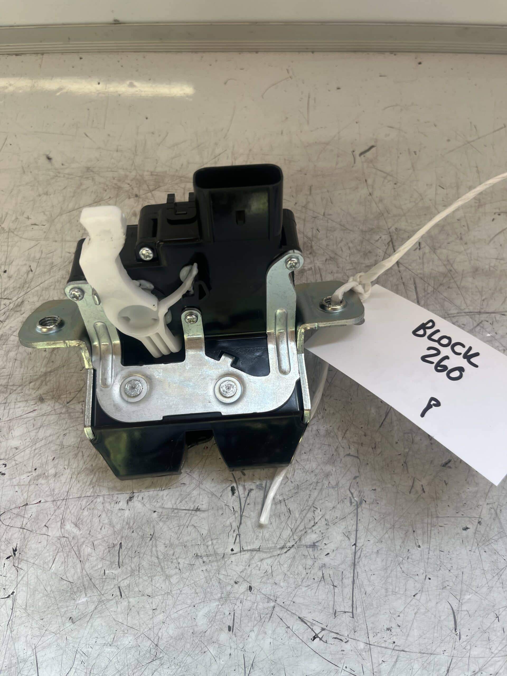 KIA Sportage 2021> MK5 5 Door Hatchback Tailgate Locking Mechanism