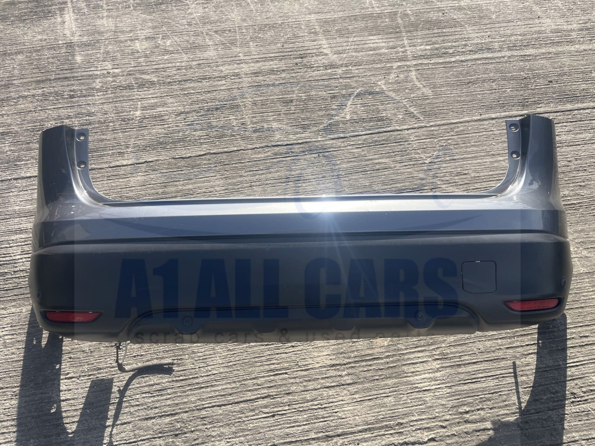 Nissan Qashqai 2013-2017 5 Door Hatchback Rear Bumper With Sensors – Grey KAD Colour Code