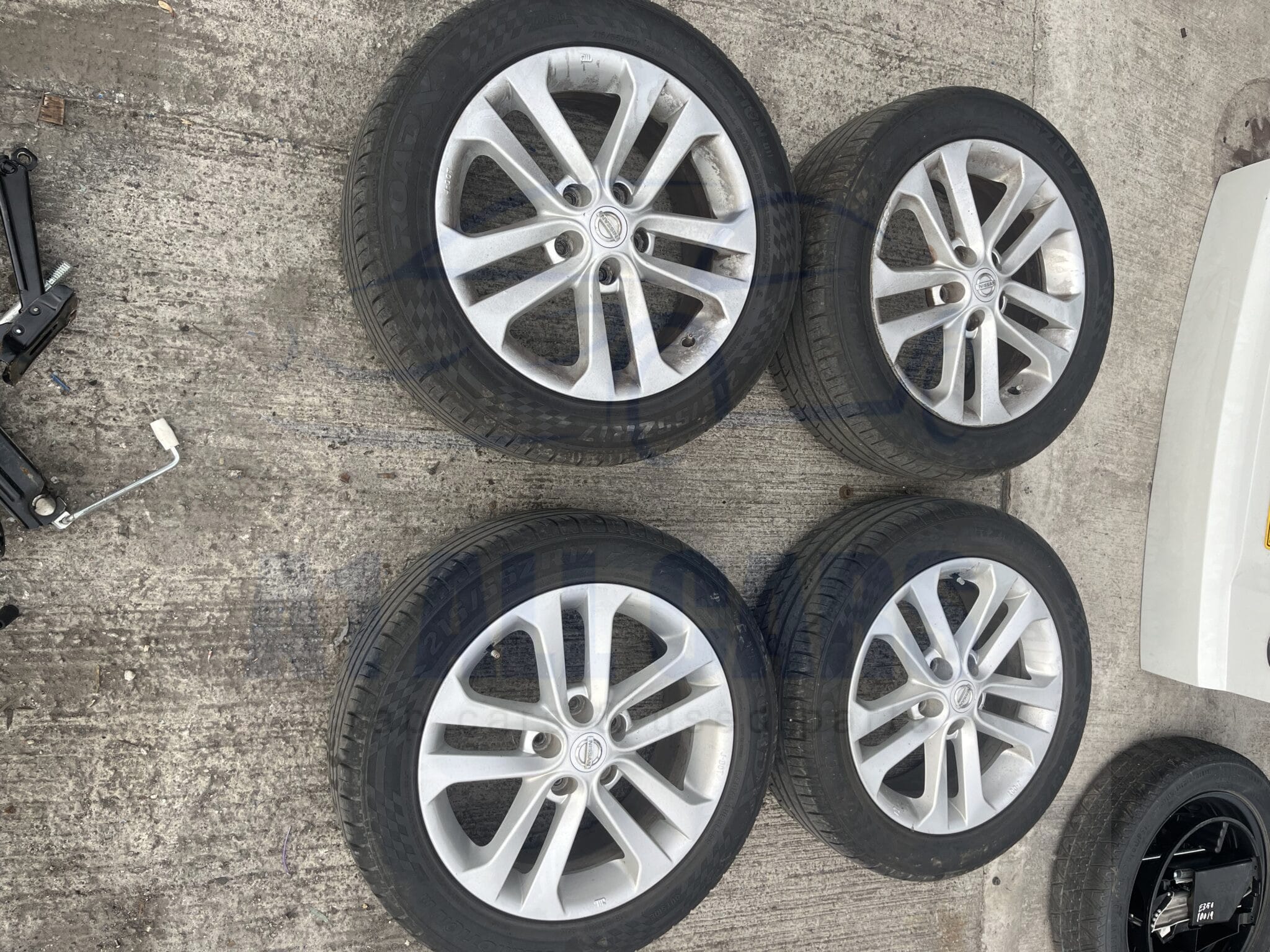Nissan Juke 2010-2019 Full Set Of 17″ Alloy Wheels With Tyres – 215/55/17