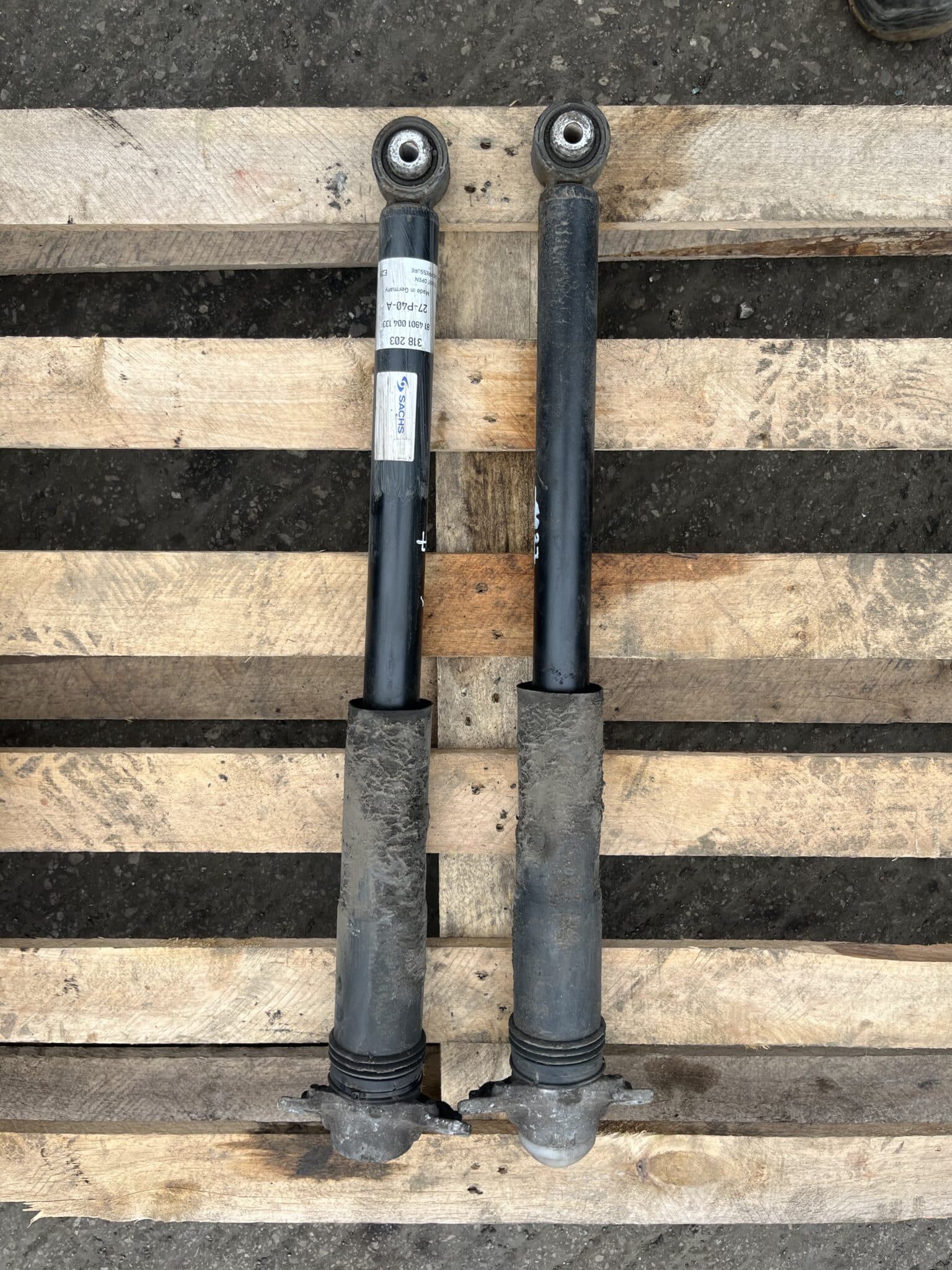 Volkswagen Golf 2012-2017 MK7 Hatchback Pair Of Rear Shock Absorbers